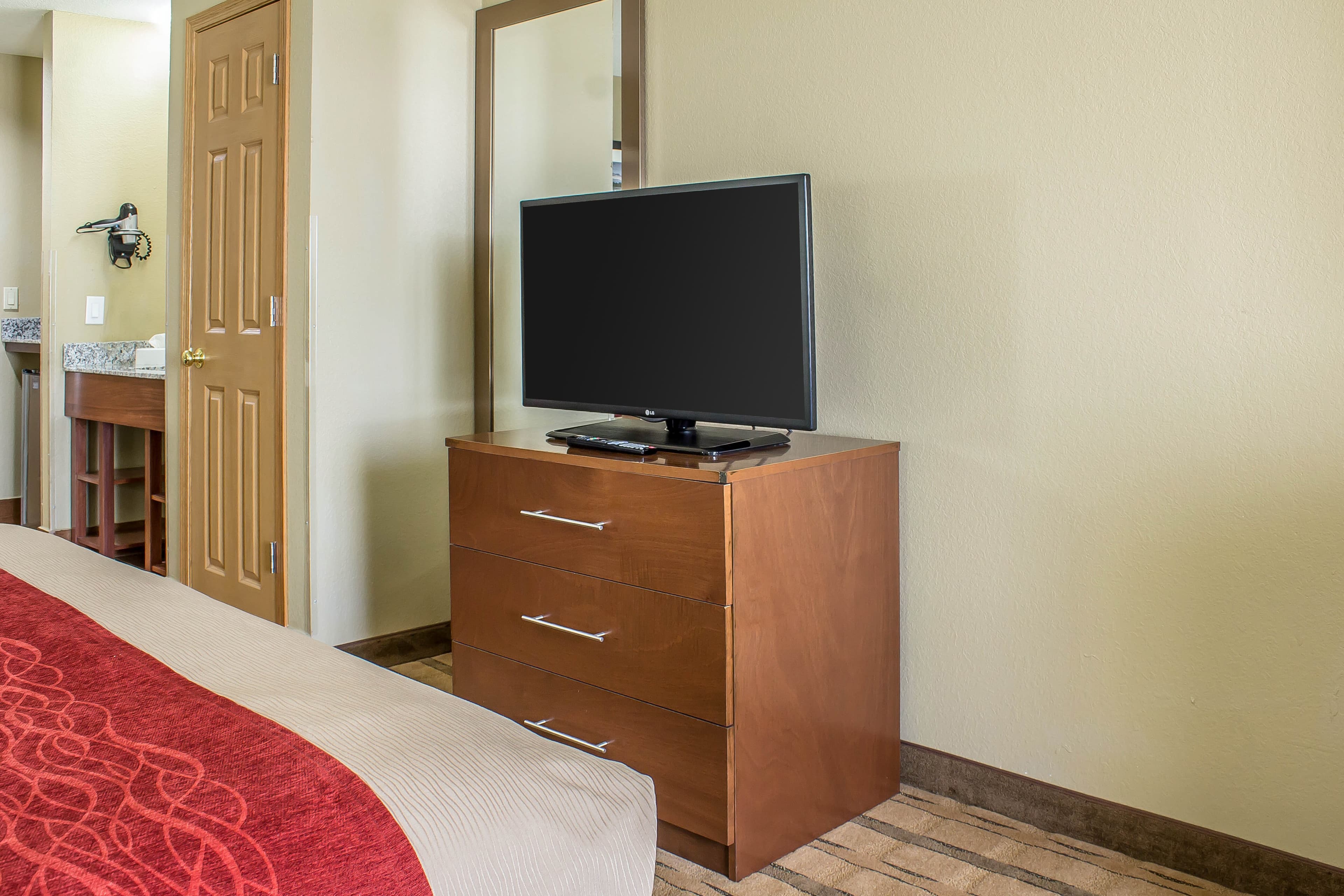 Comfort Inn & Suites Cedar Rapids North - Collins Road — 26