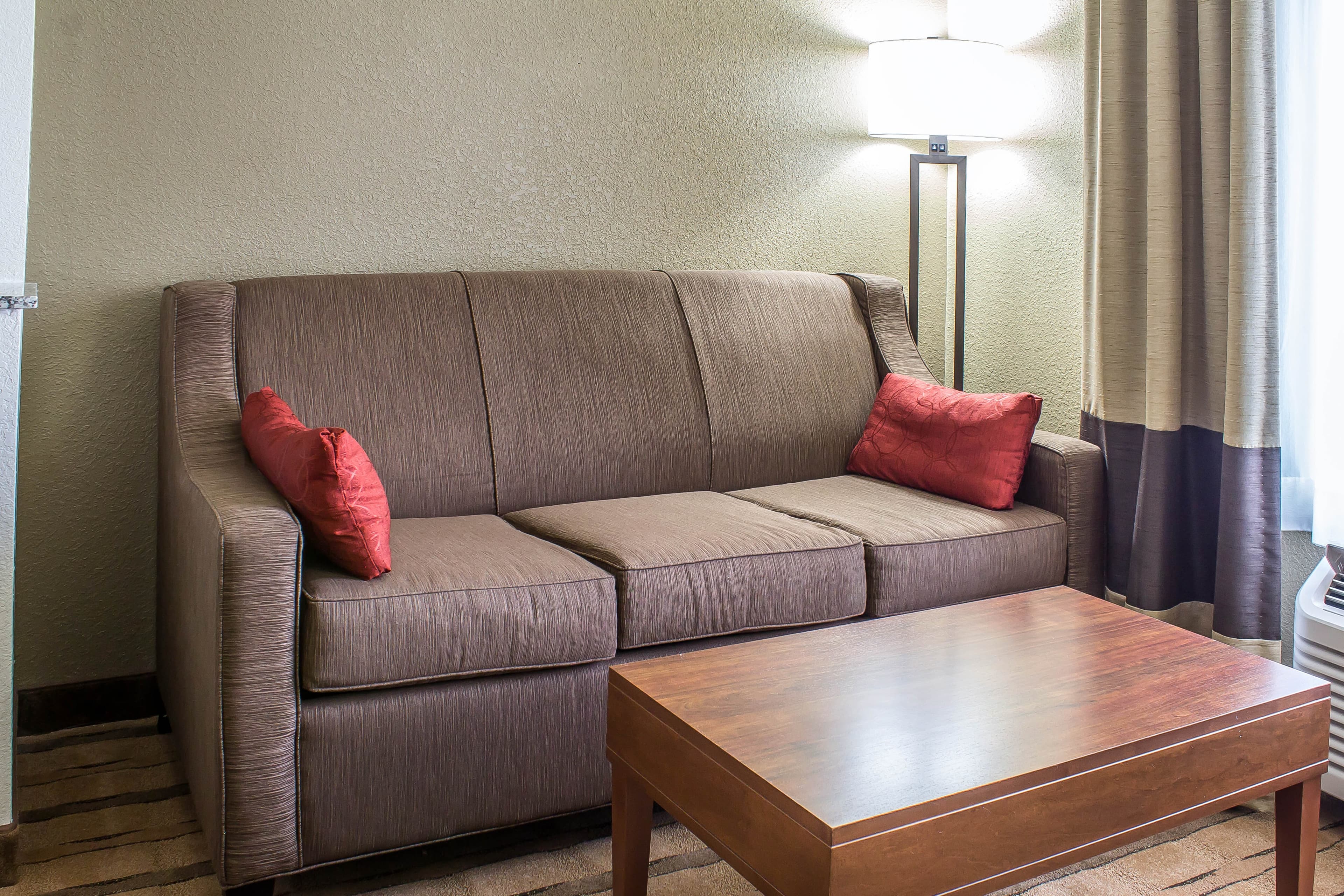 Comfort Inn & Suites Cedar Rapids North - Collins Road — 41