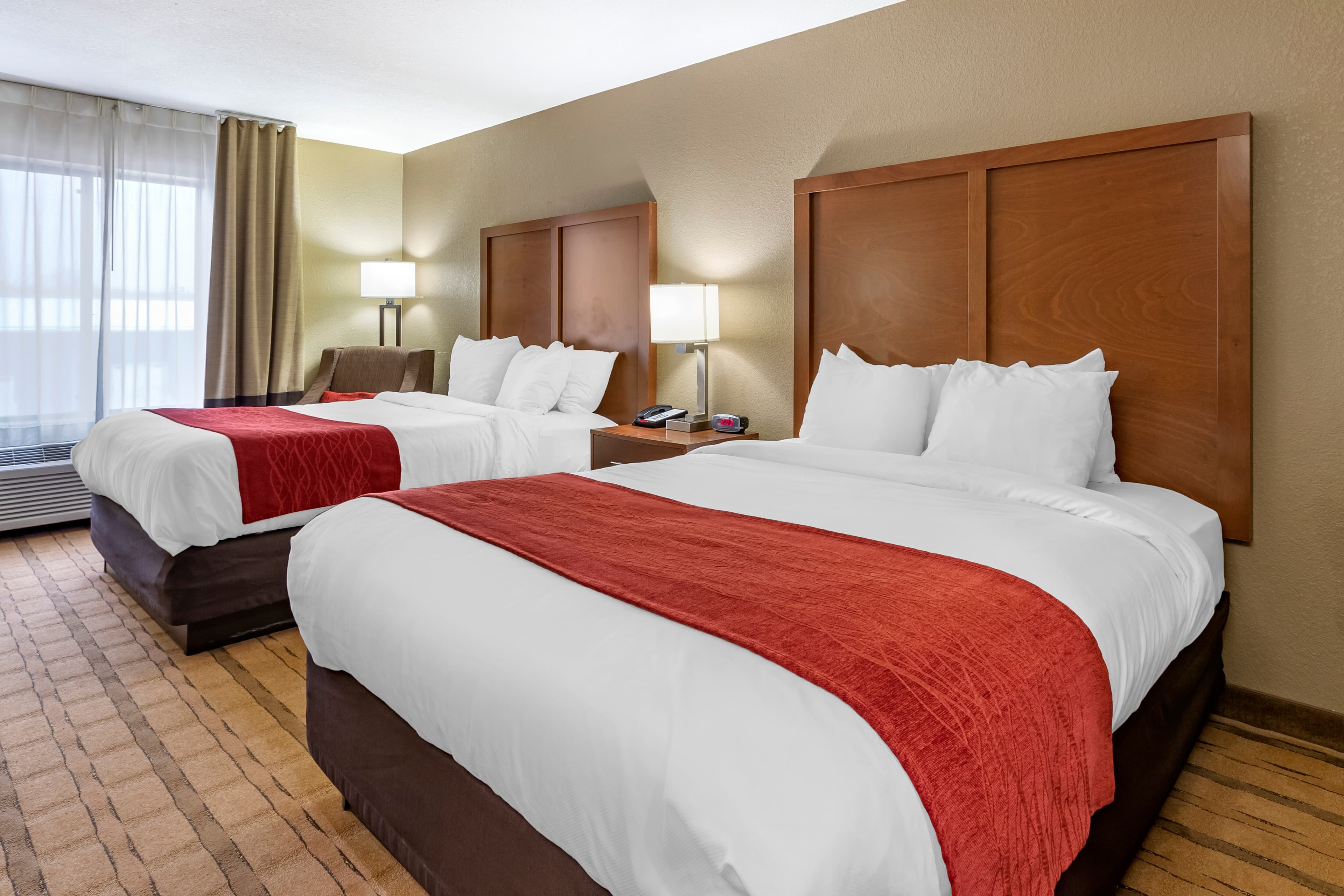 Comfort Inn & Suites Cedar Rapids North - Collins Road — 10