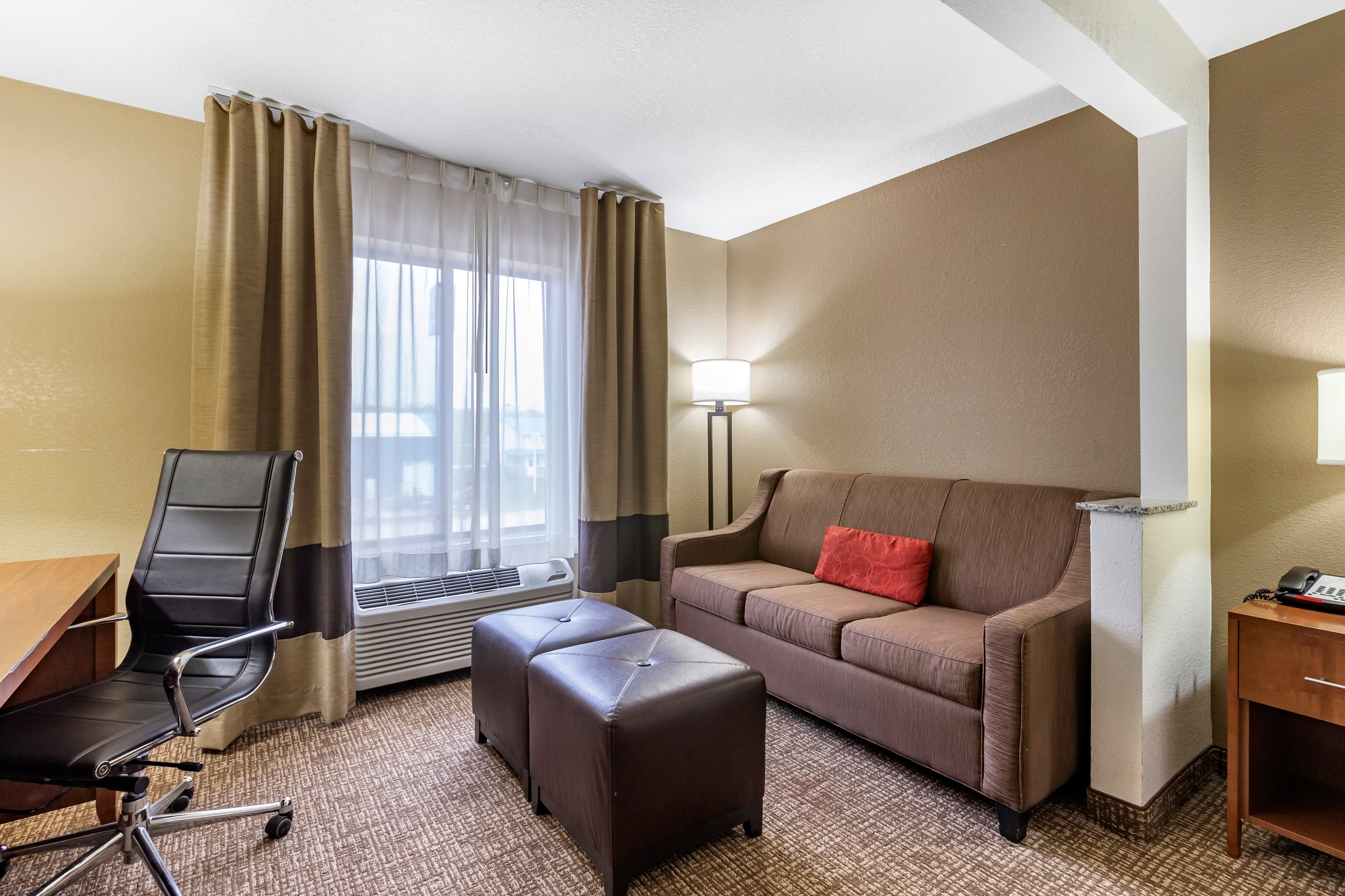 Comfort Inn & Suites Cedar Rapids North - Collins Road — 21