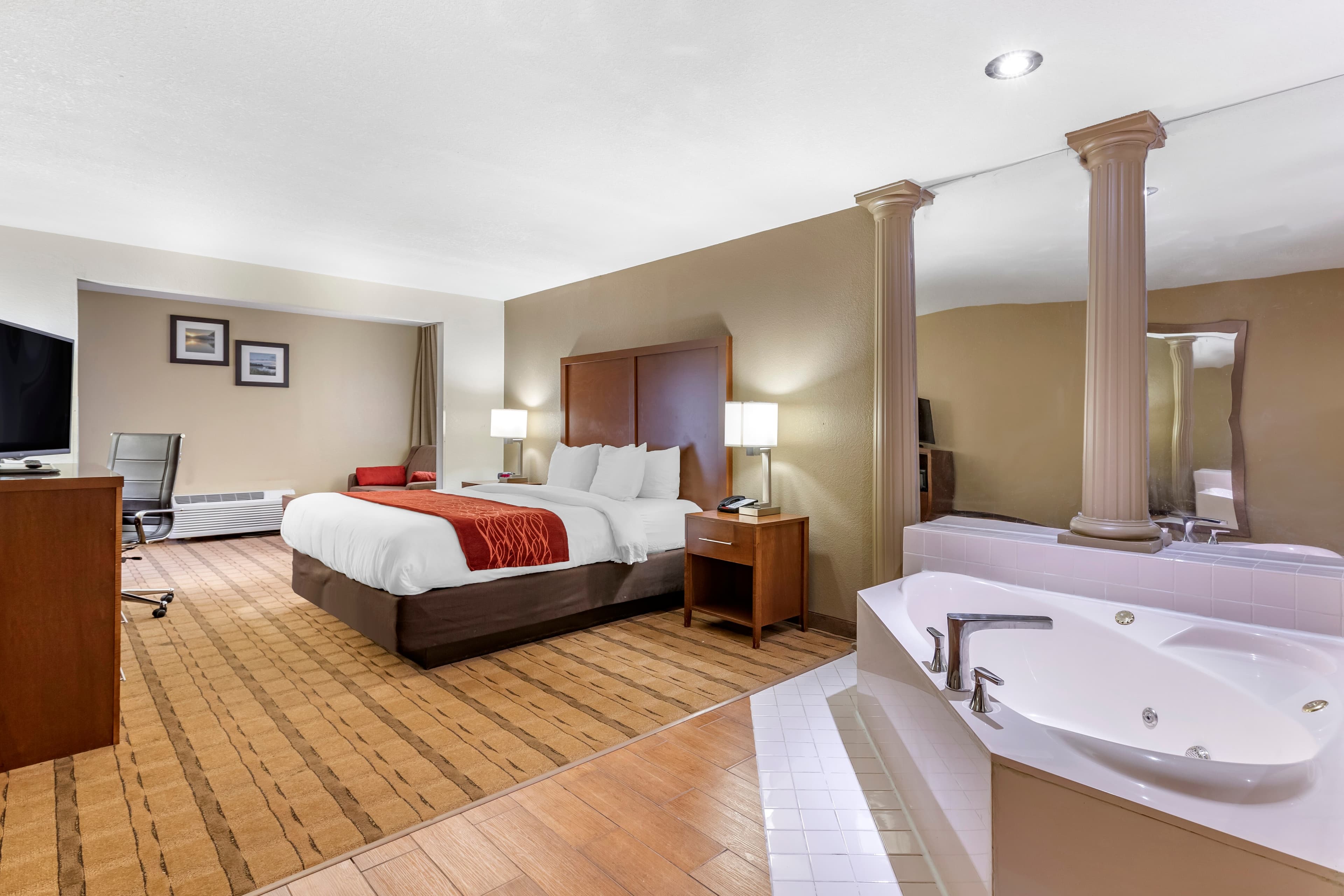 Comfort Inn & Suites Cedar Rapids North - Collins Road — 30
