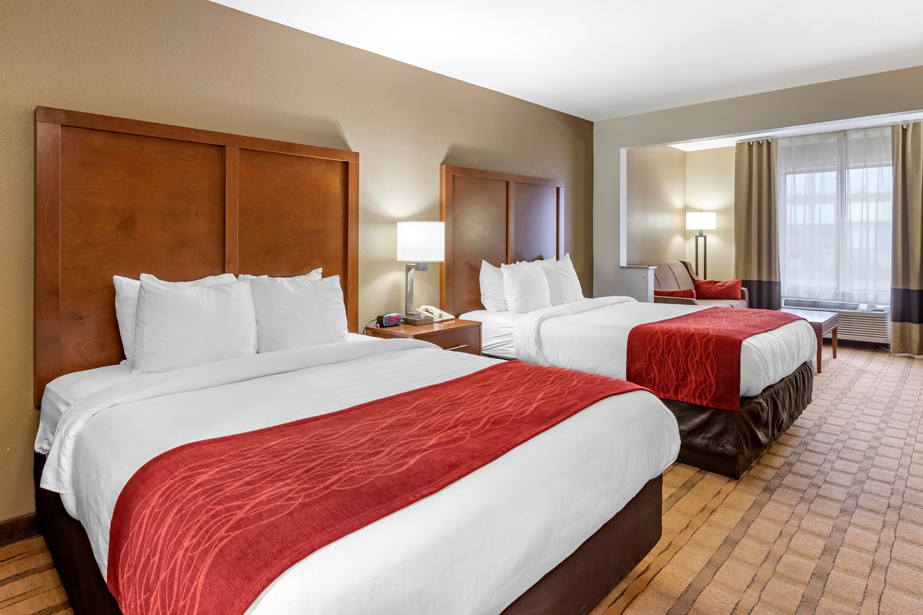 Comfort Inn & Suites Cedar Rapids North - Collins Road — 38