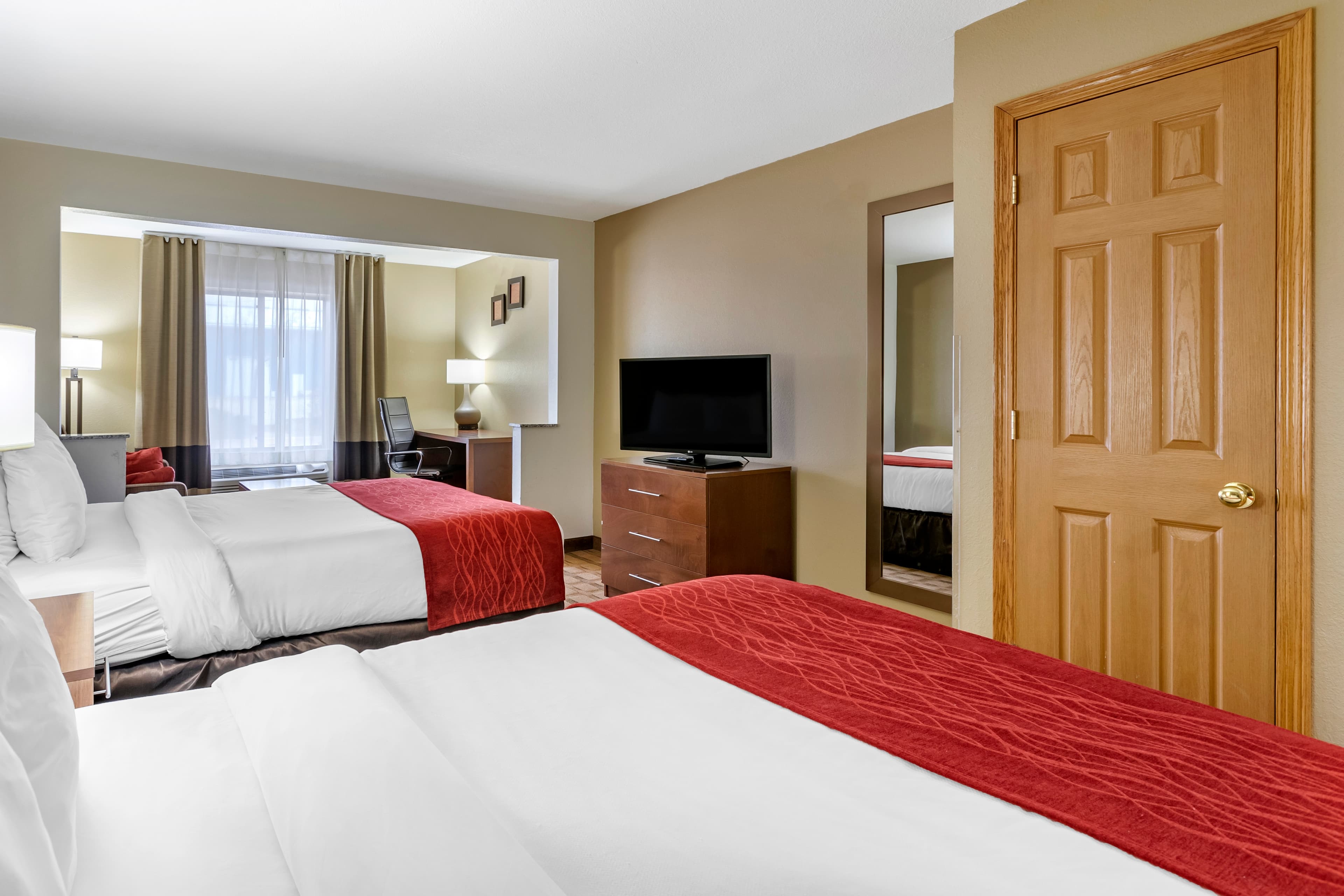 Comfort Inn & Suites Cedar Rapids North - Collins Road — 40
