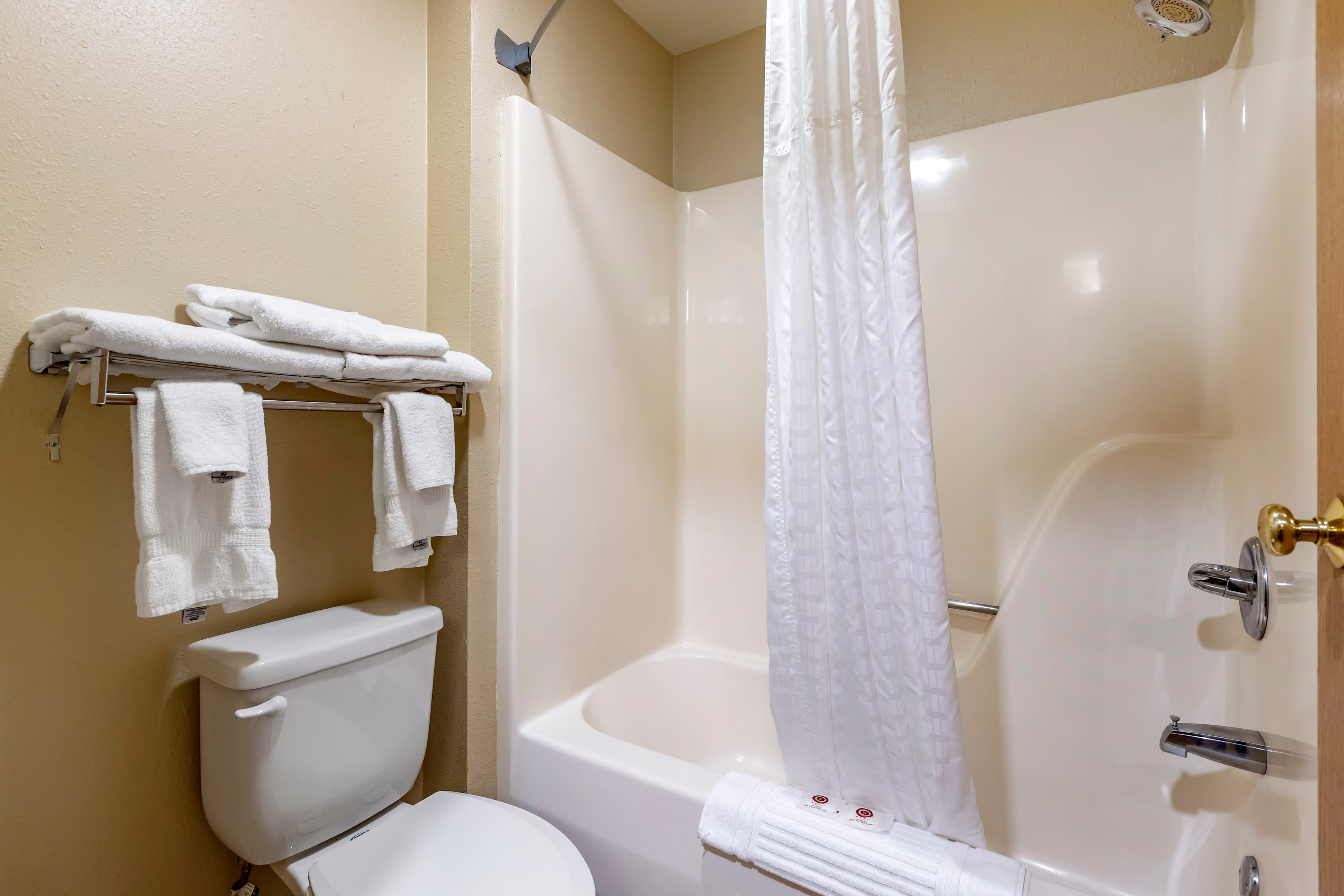 Comfort Inn & Suites Cedar Rapids North - Collins Road — 43