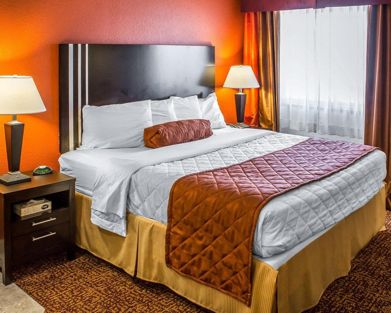 Rodeway Inn & Suites near Okoboji Lake - Image 1