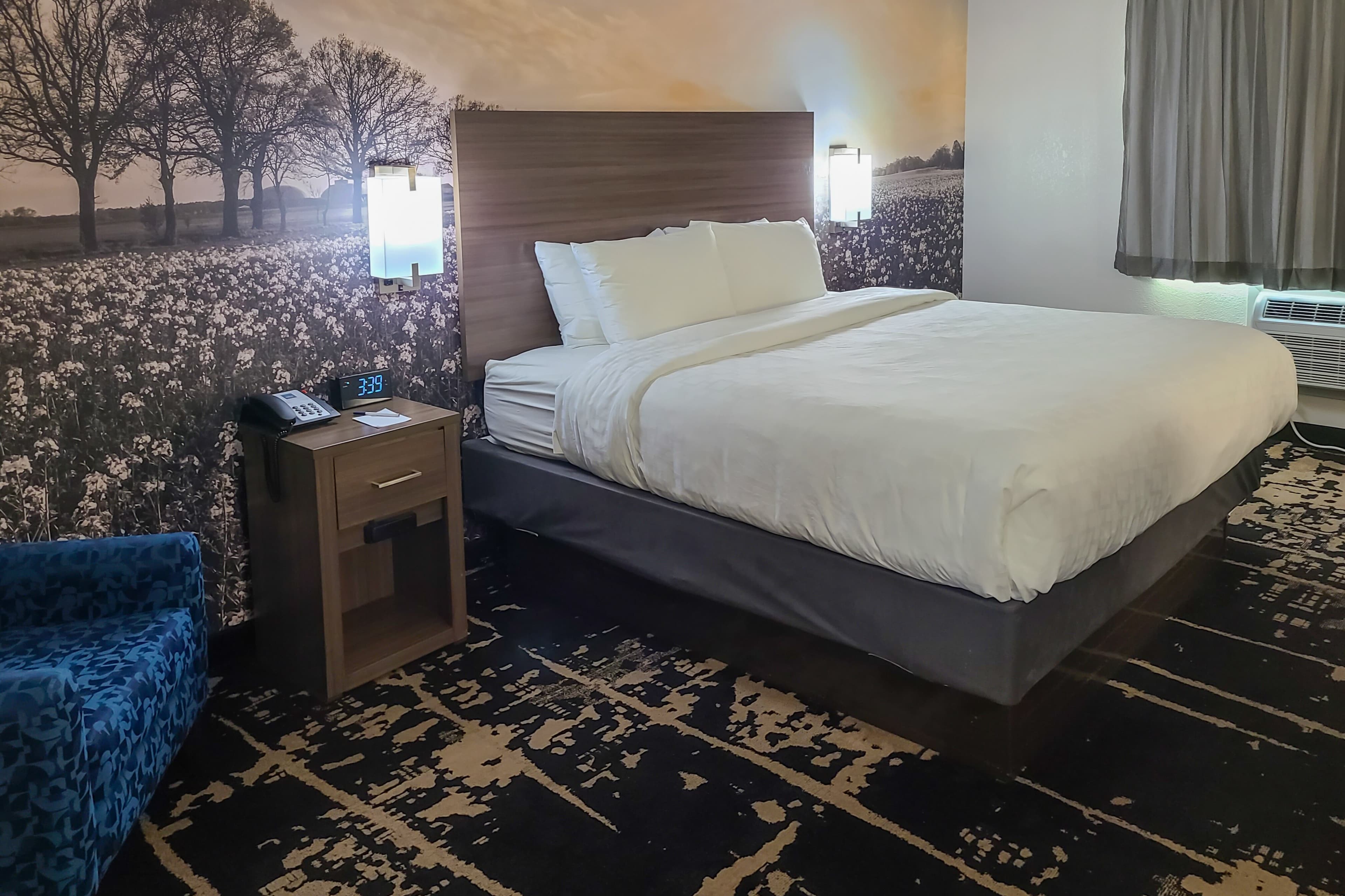 Clarion Pointe Bettendorf - Quad Cities — 7