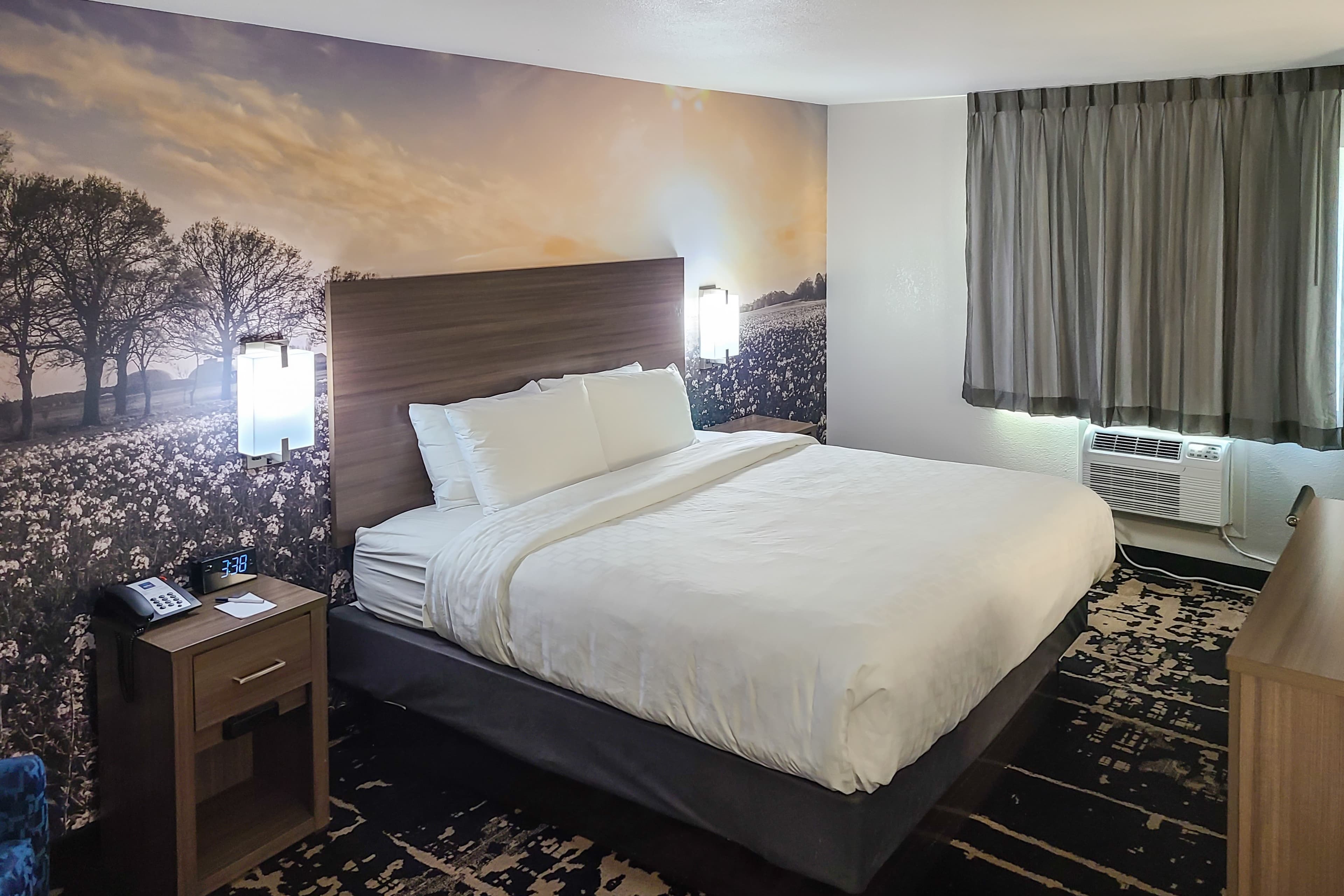 Clarion Pointe Bettendorf - Quad Cities — 2