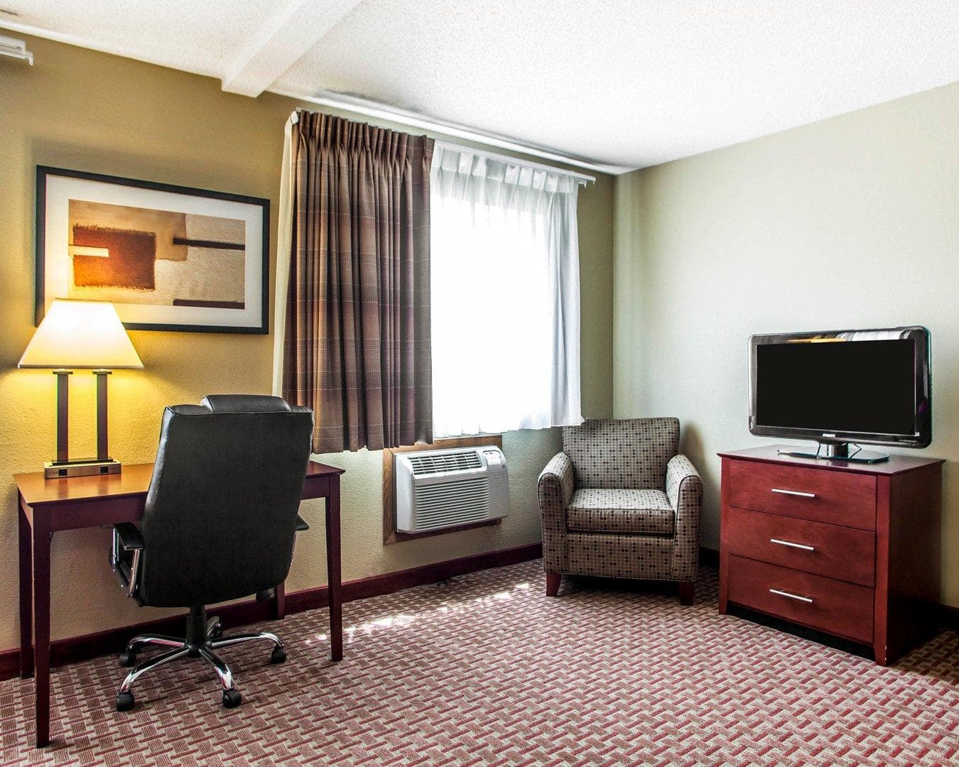 Quality Inn & Suites Davenport near I-80 — 9
