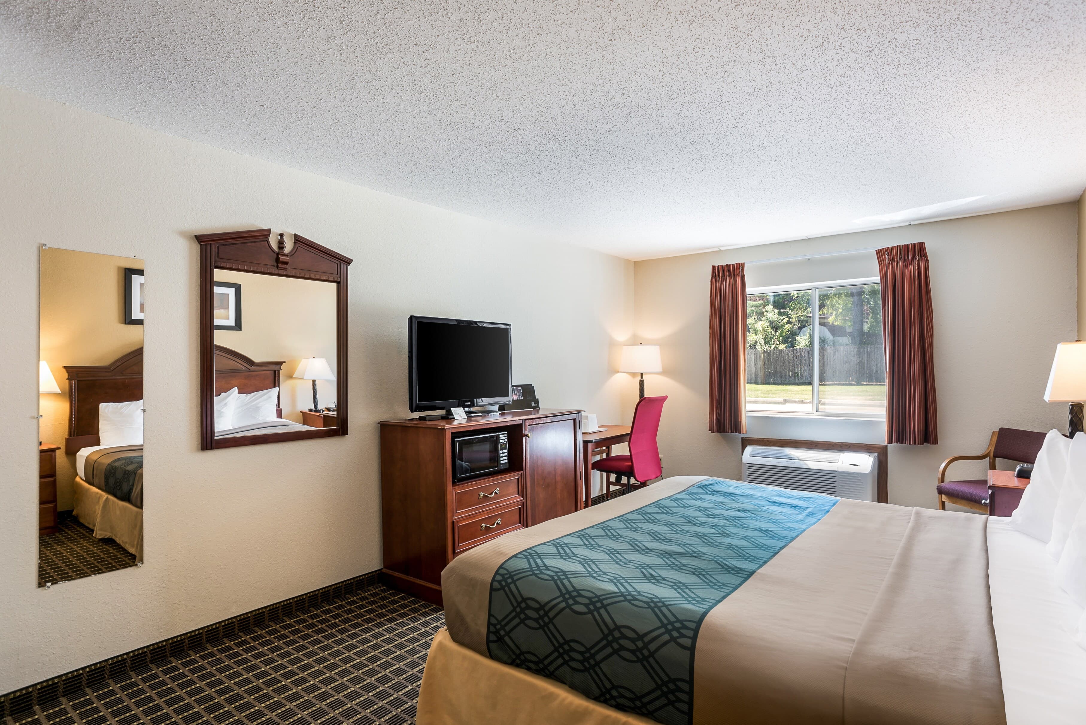 Rodeway Inn Cedar Rapids Westdale — 7