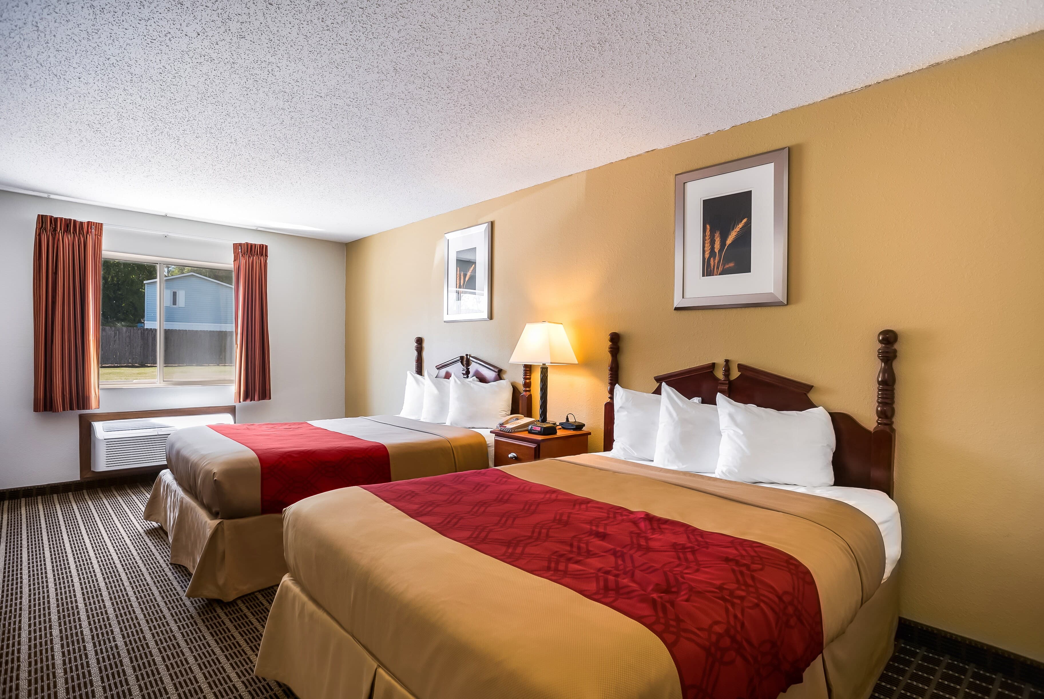 Rodeway Inn Cedar Rapids Westdale - Image 5