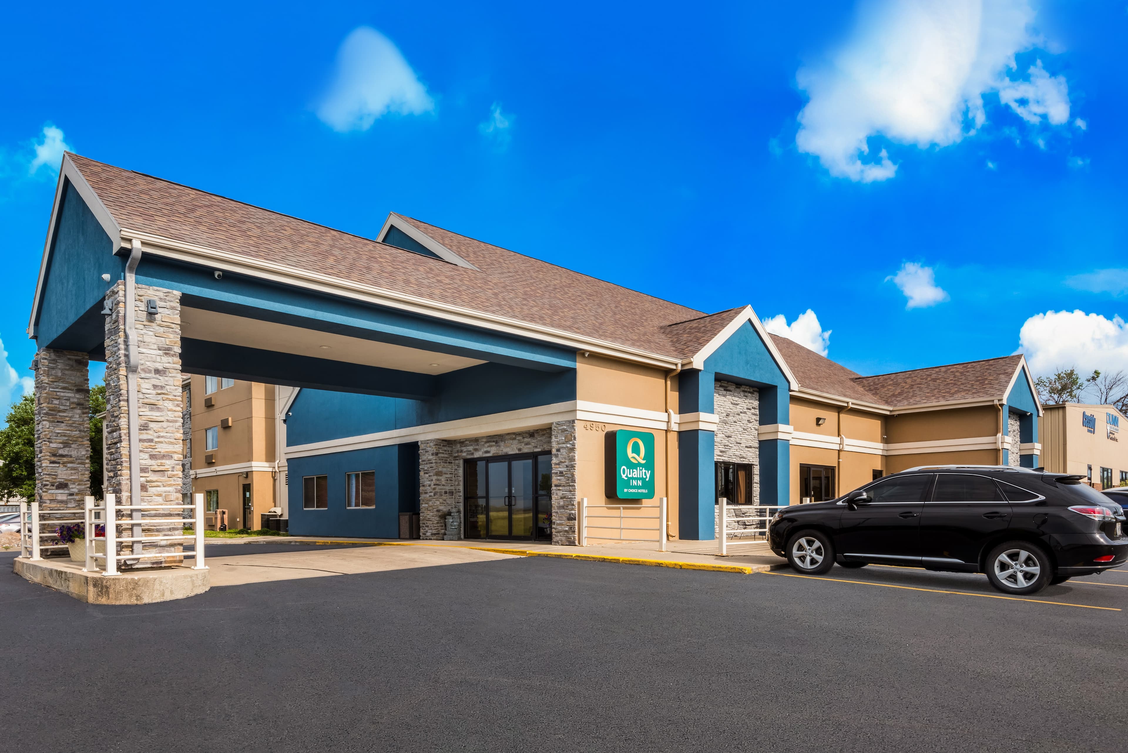 Quality Inn Des Moines North - Image 1
