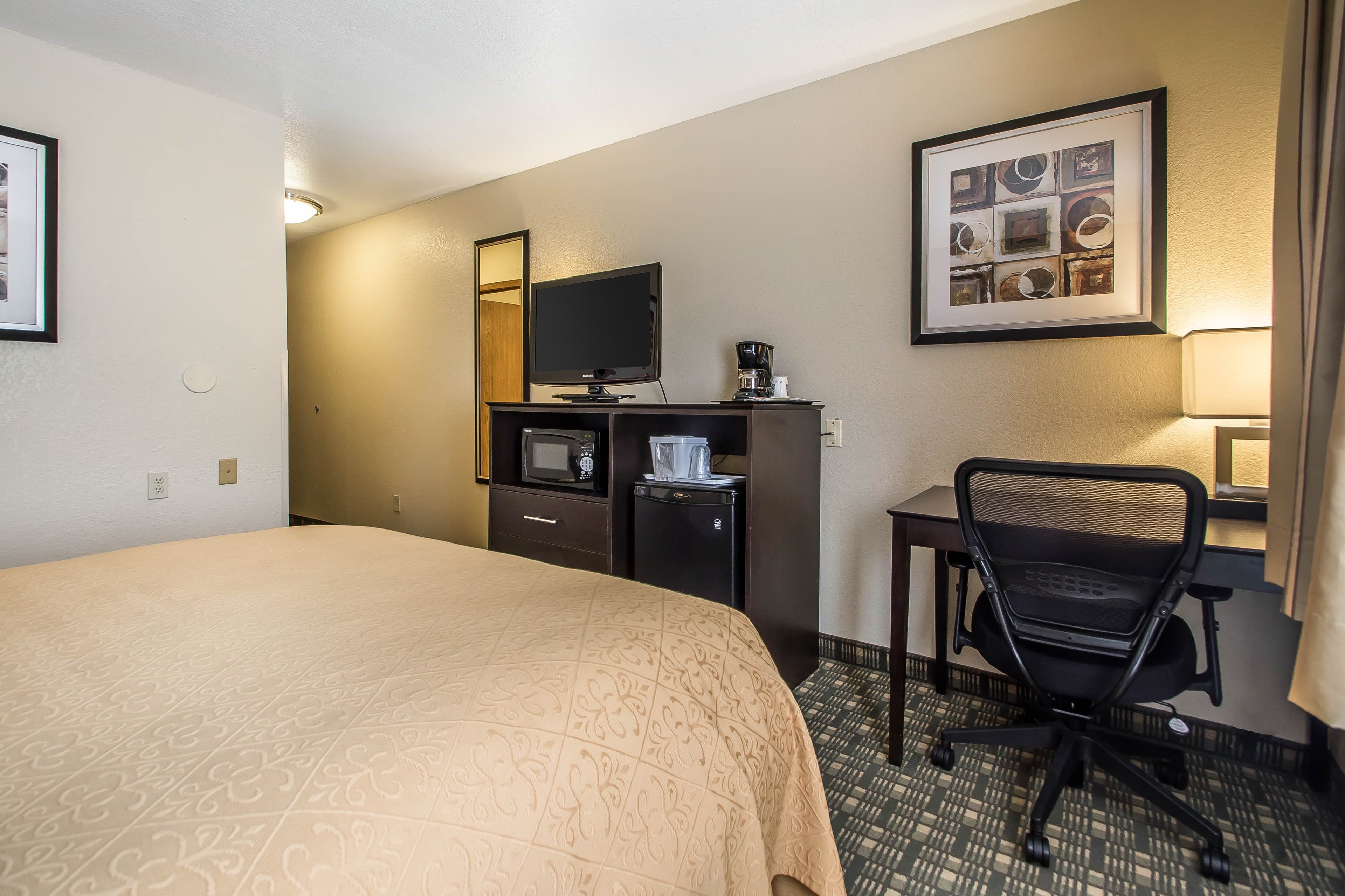 Quality Inn & Suites Decorah - Image 4