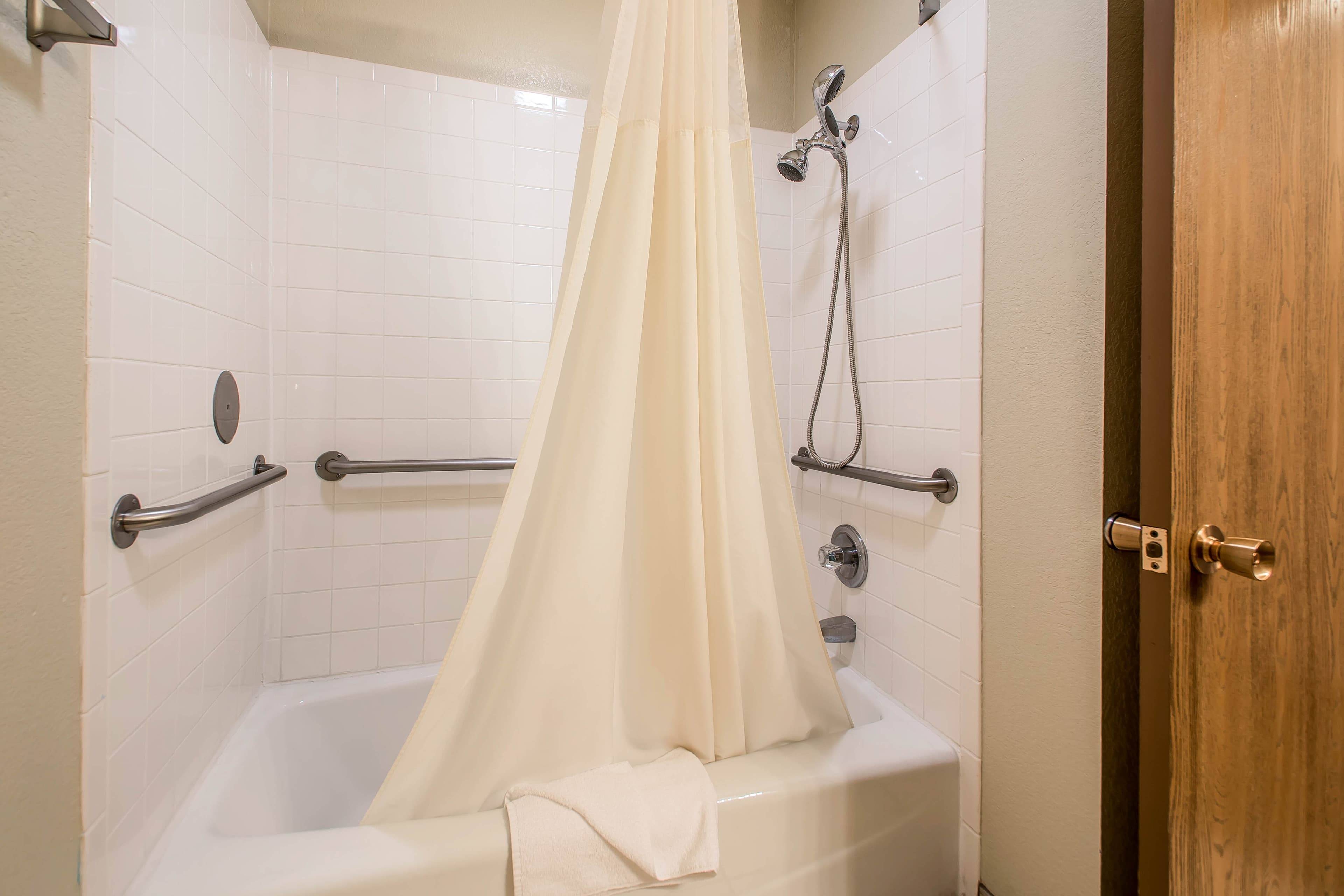 Quality Inn & Suites Decorah - Image 5
