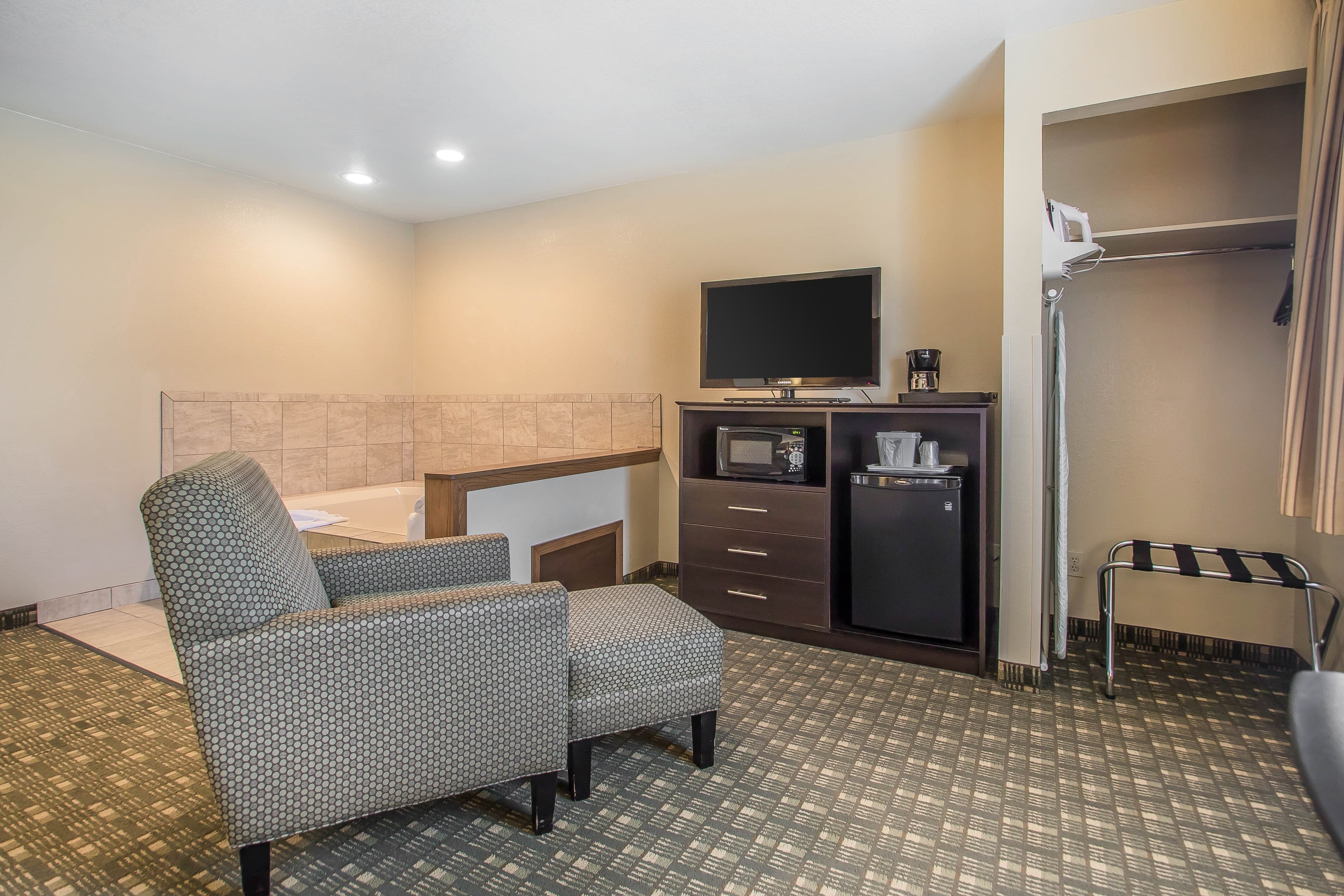 Quality Inn & Suites Decorah — 10