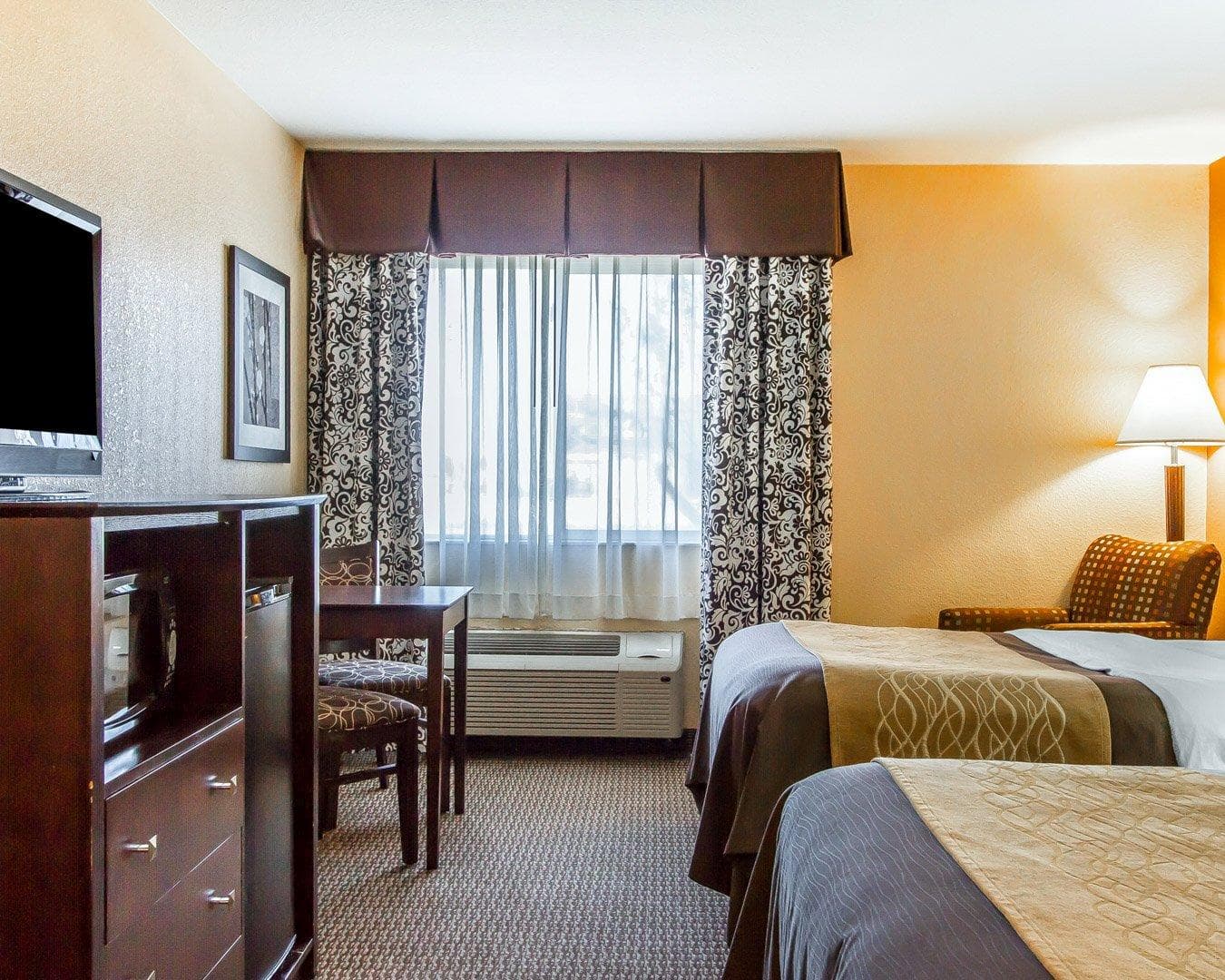 Quality Inn & Suites Mount Pleasant - Image 4