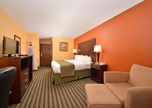 Quality Inn & Suites Grinnell near University — 5