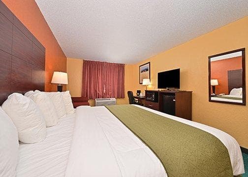 Quality Inn & Suites Grinnell near University — 7