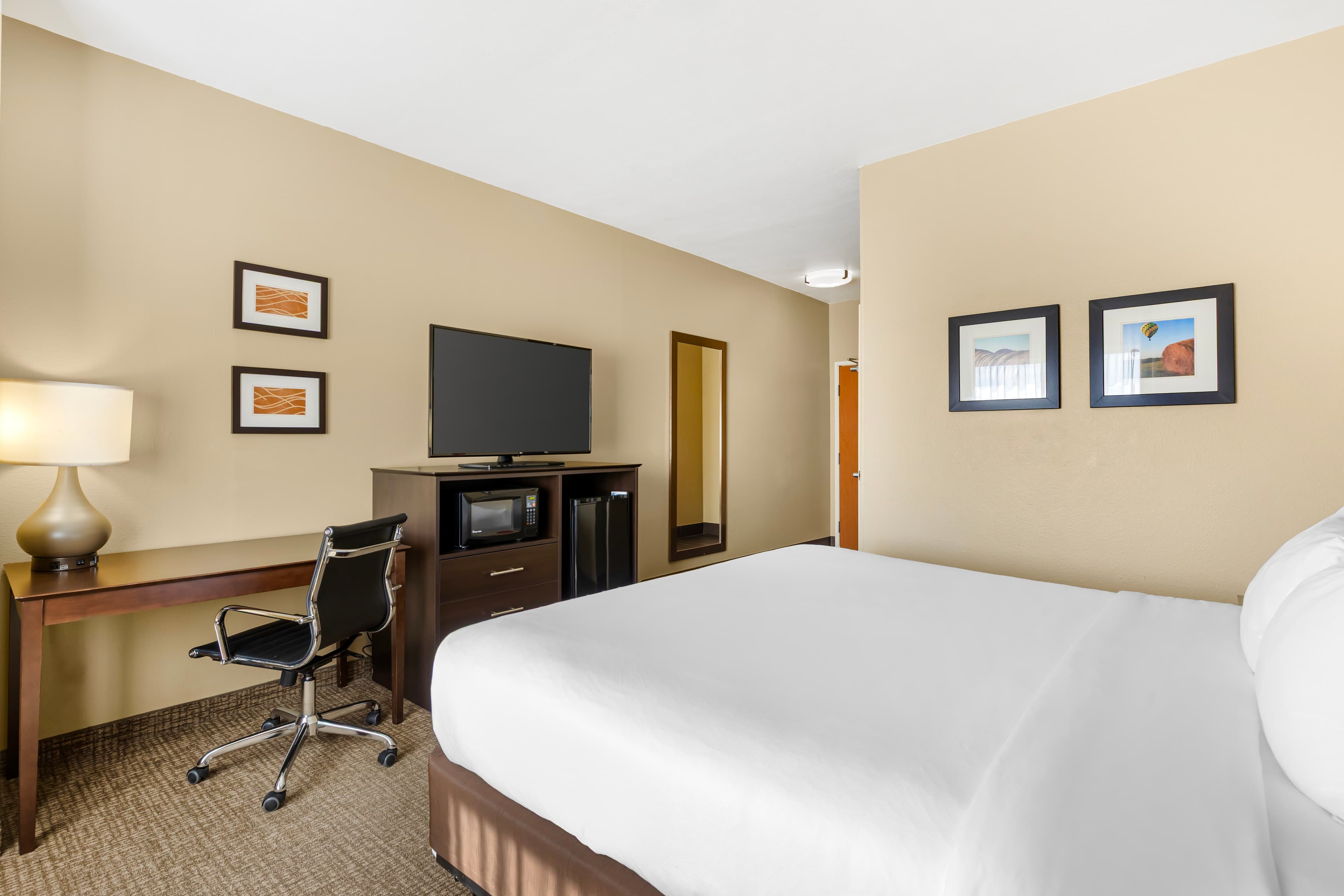 Comfort Inn & Suites Waterloo - Cedar Falls — 8