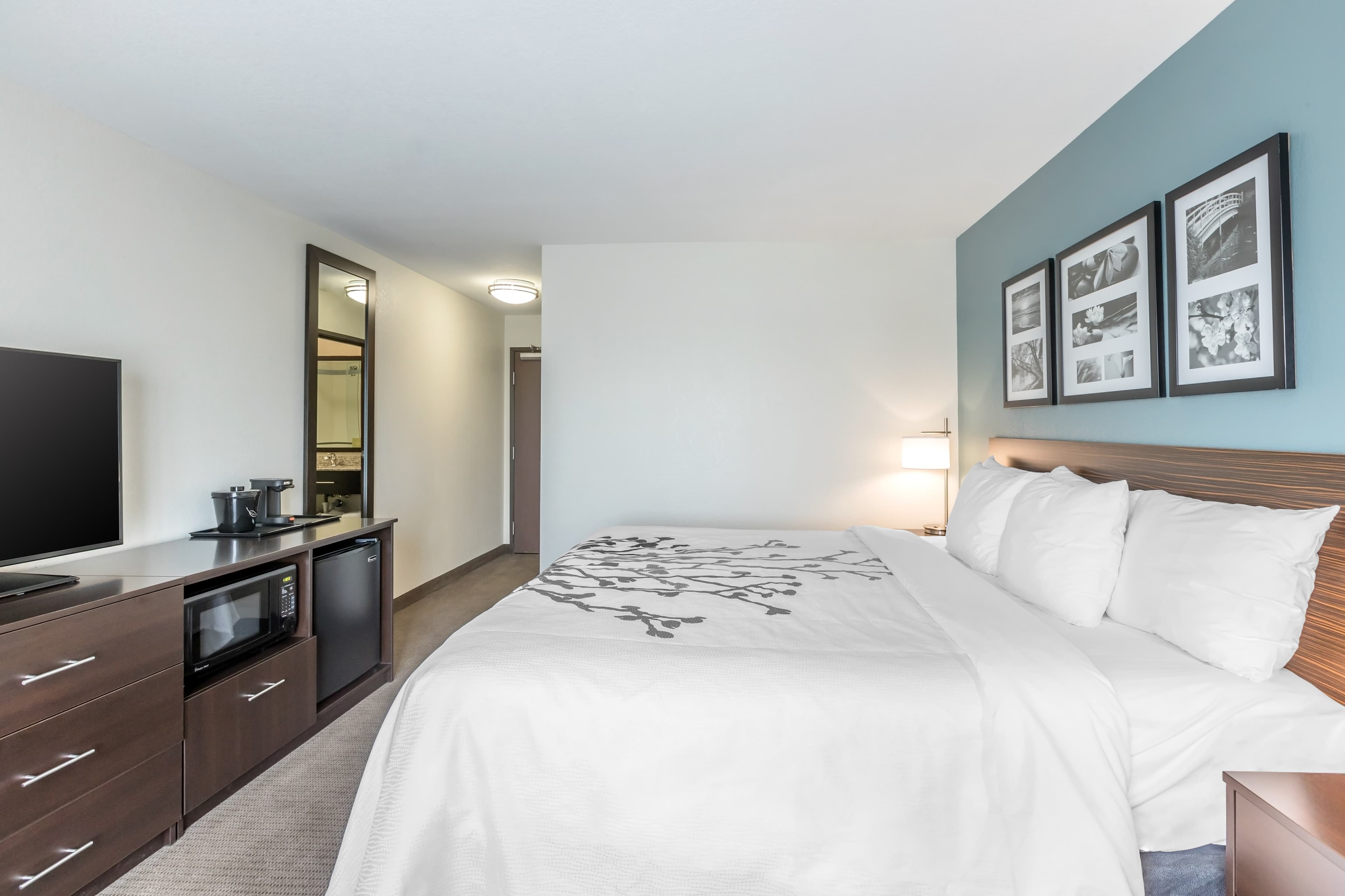 Sleep Inn & Suites West Des Moines near Jordan Creek — 11