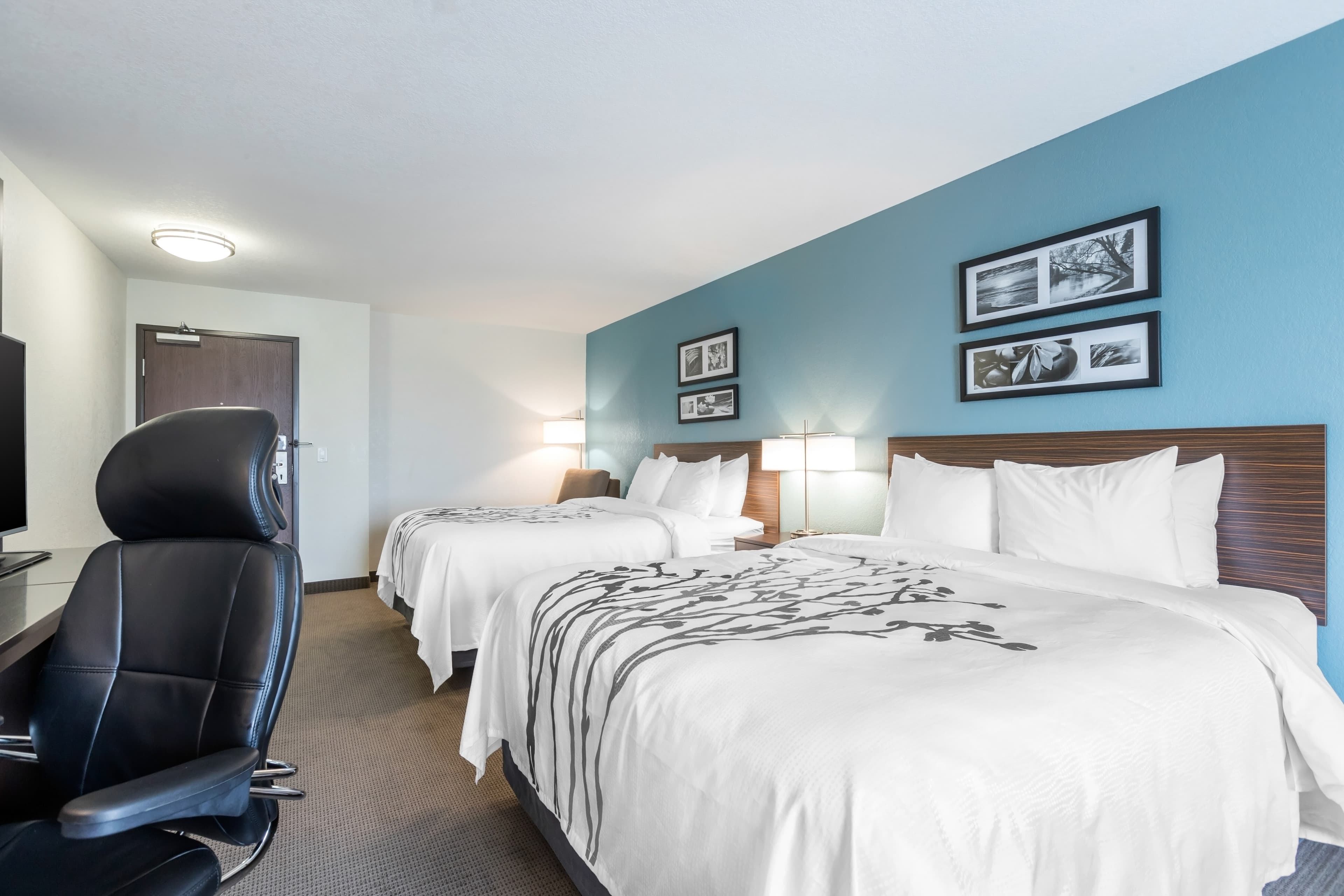 Sleep Inn & Suites West Des Moines near Jordan Creek - Image 5