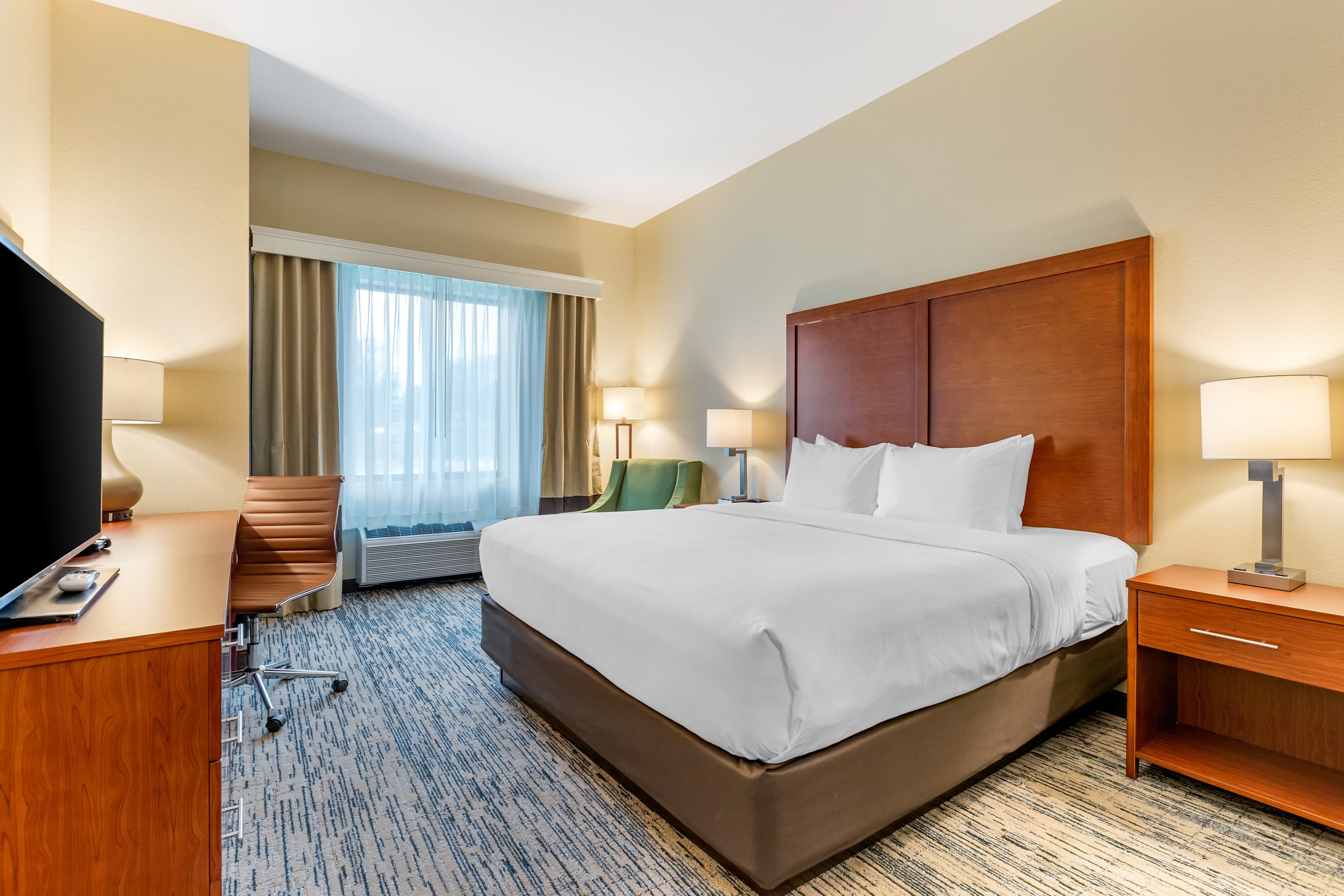 Comfort Inn & Suites West Des Moines — 2