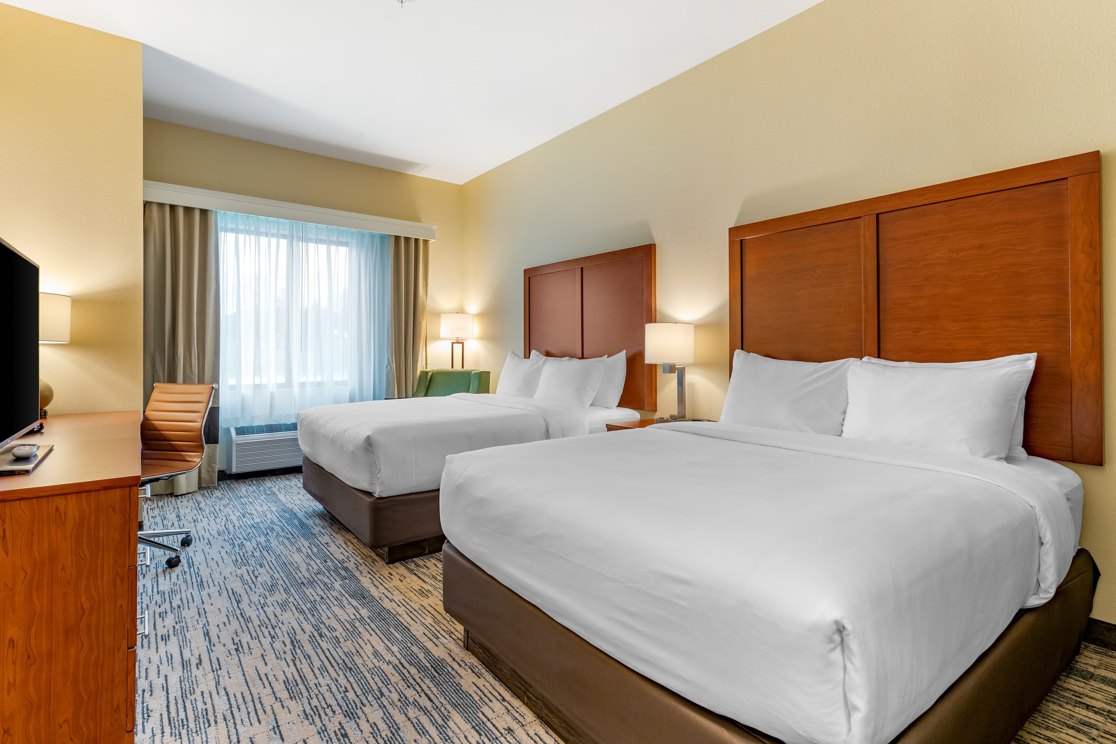 Comfort Inn & Suites West Des Moines — 7