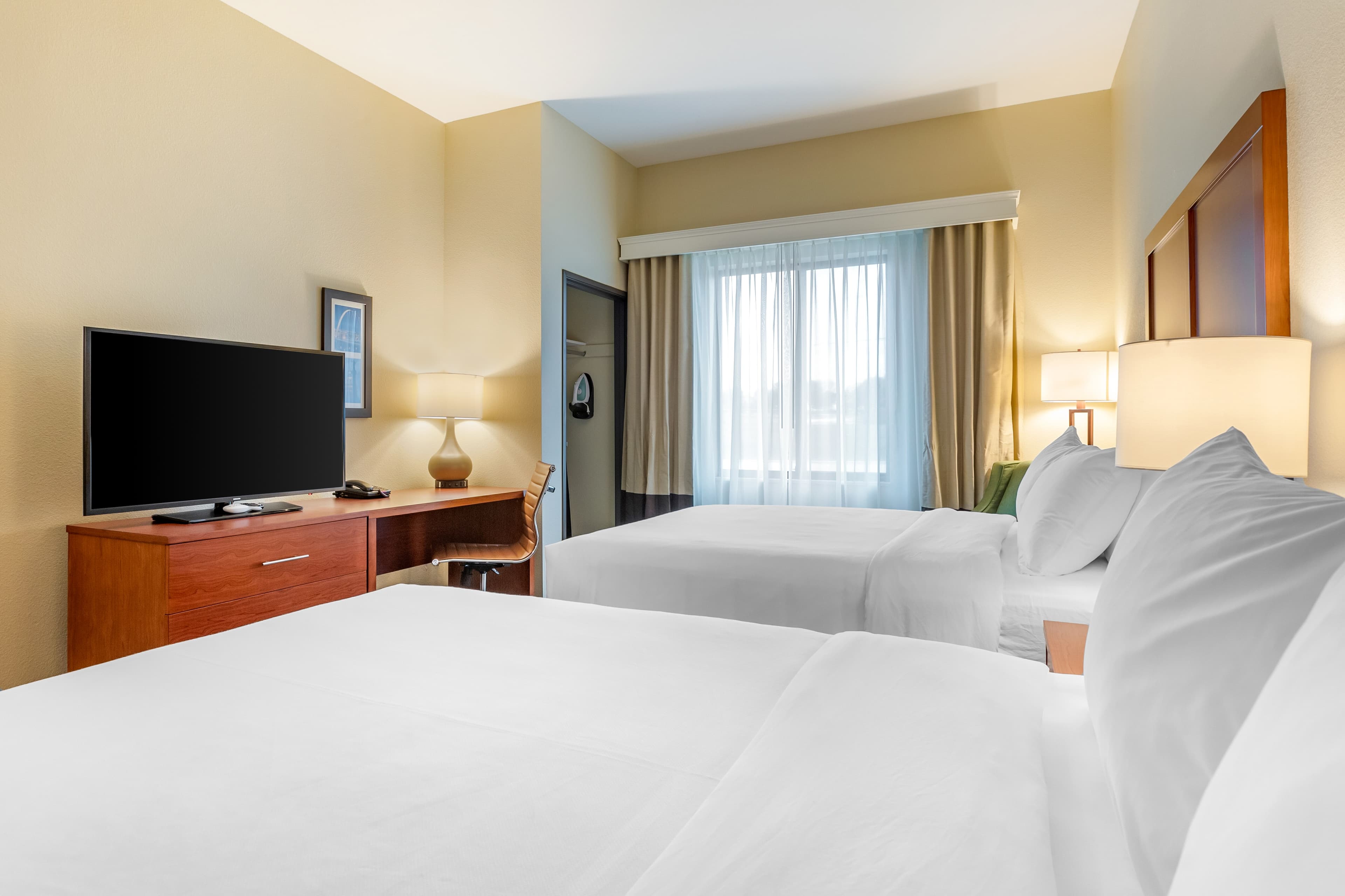 Comfort Inn & Suites West Des Moines — 10