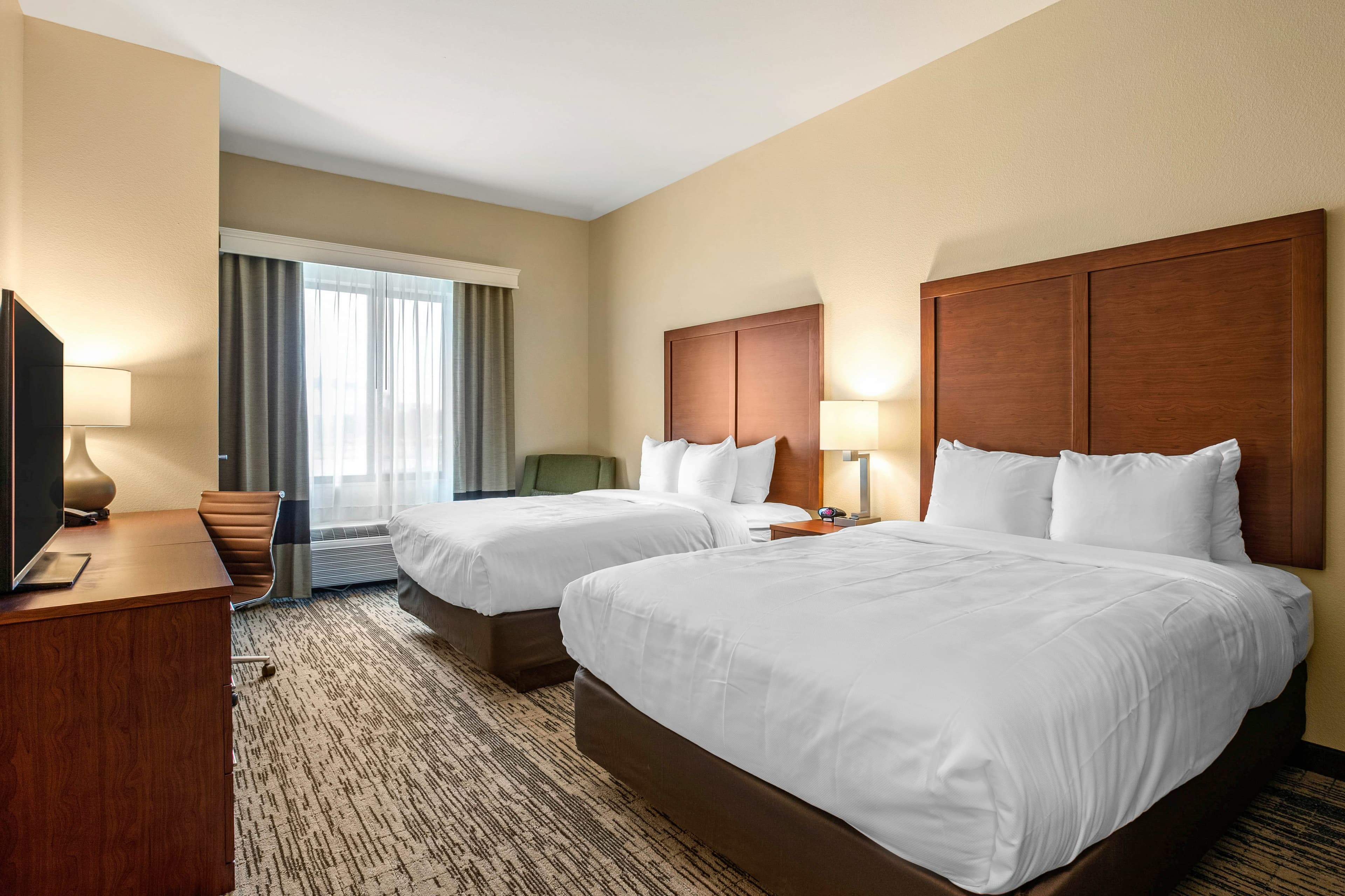 Comfort Inn & Suites Ames near ISU Campus — 7