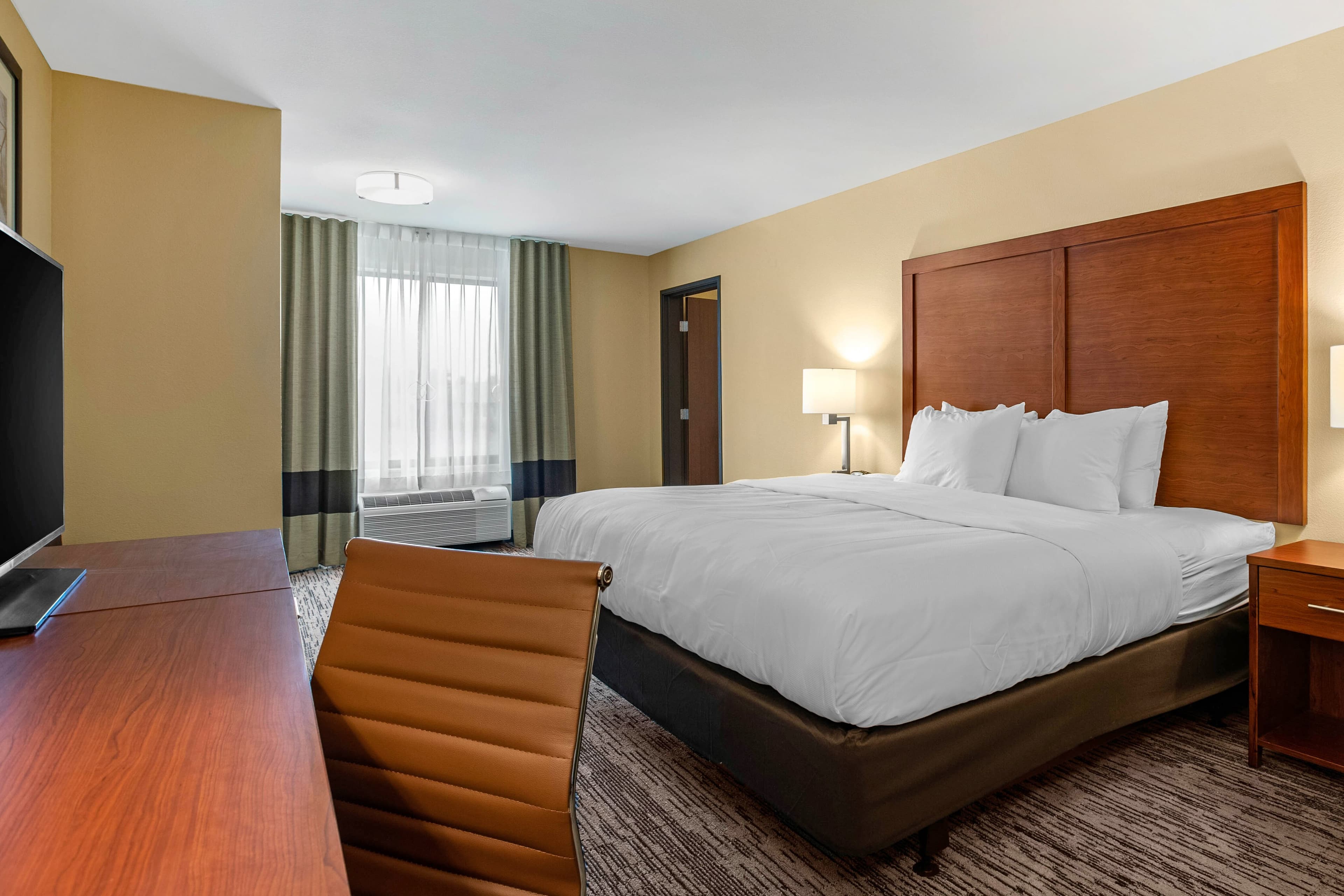 Comfort Inn & Suites Ames near ISU Campus — 11
