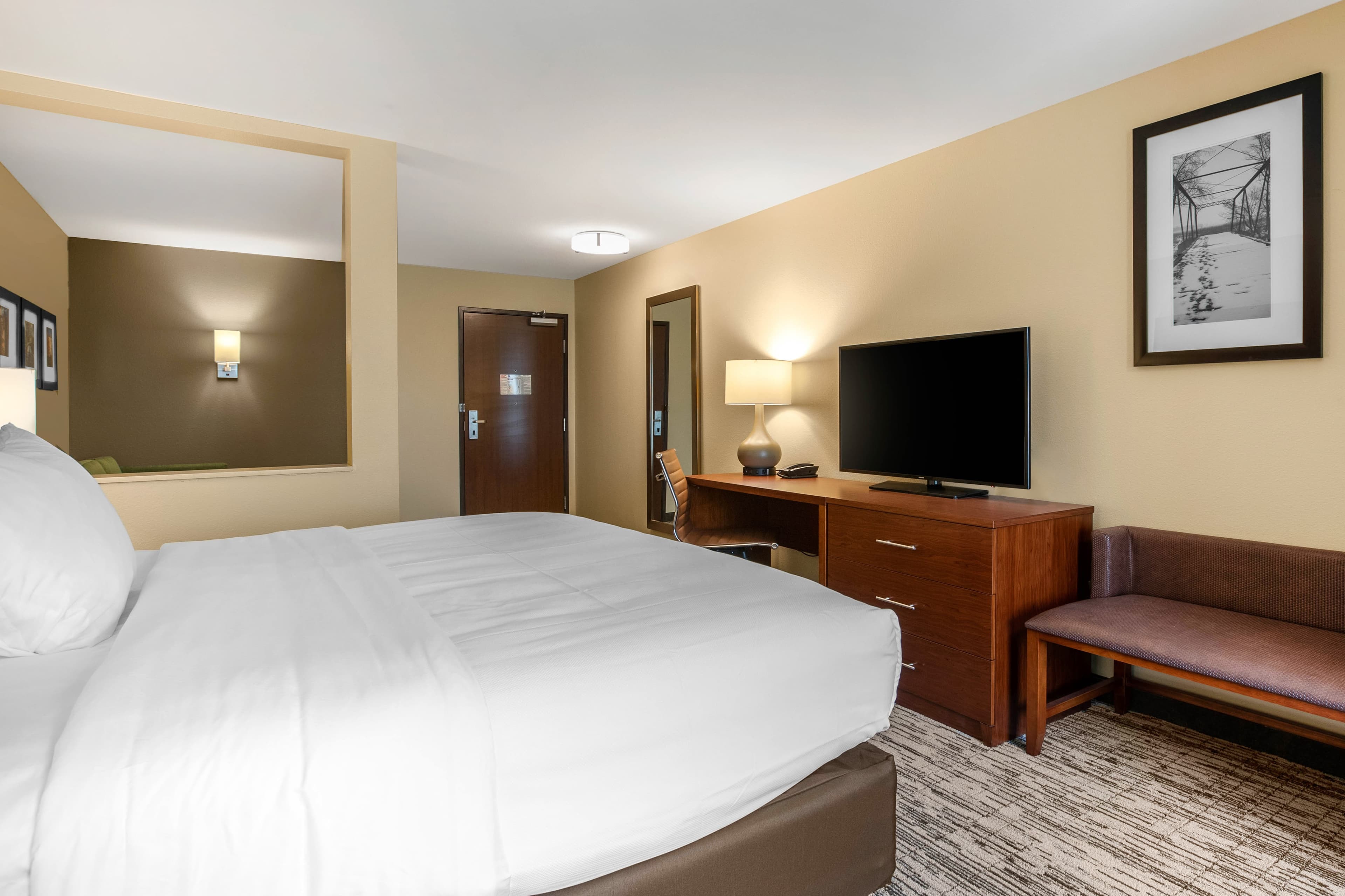 Comfort Inn & Suites Ames near ISU Campus — 12