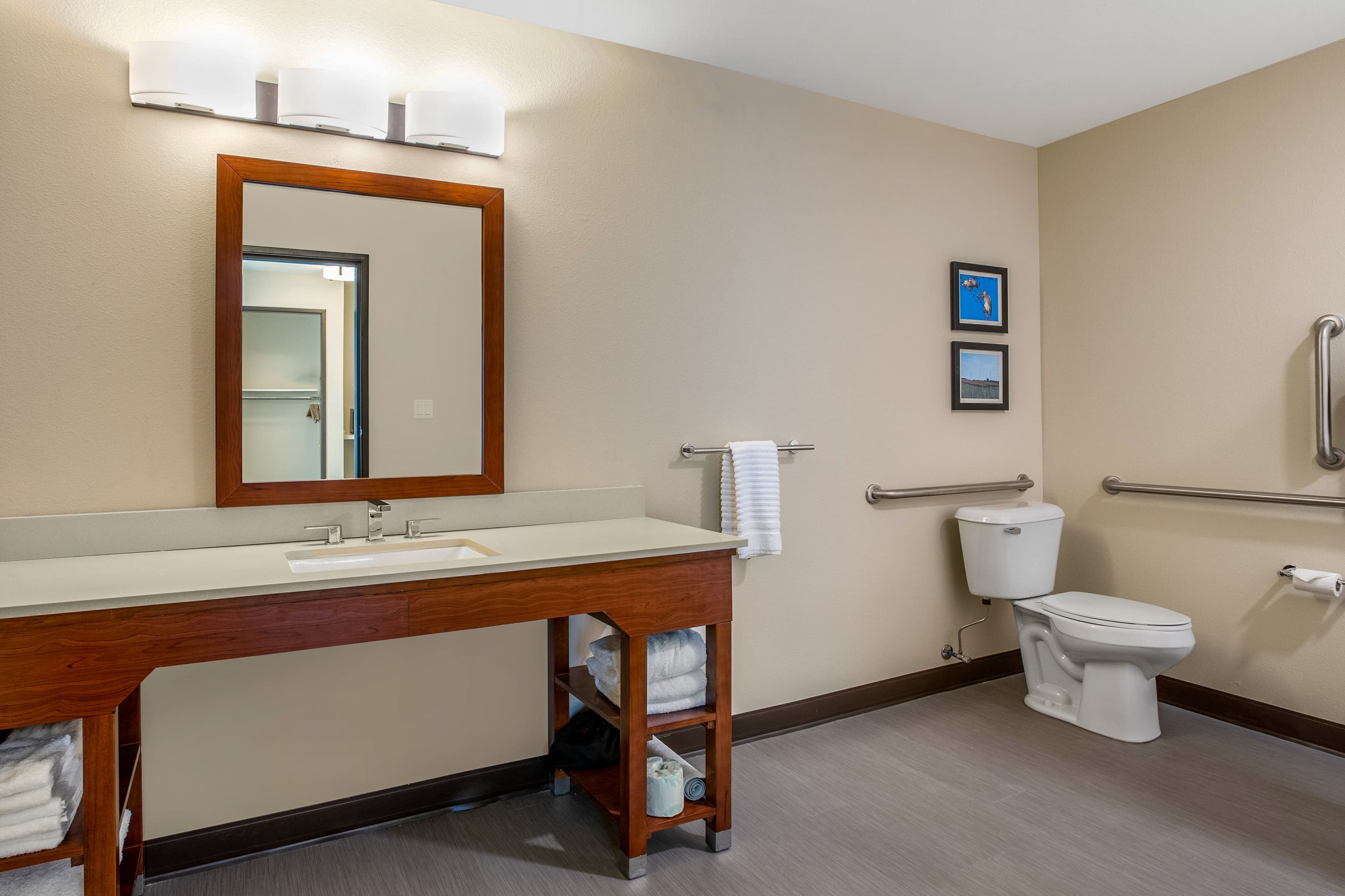 Comfort Inn & Suites Ames near ISU Campus — 14