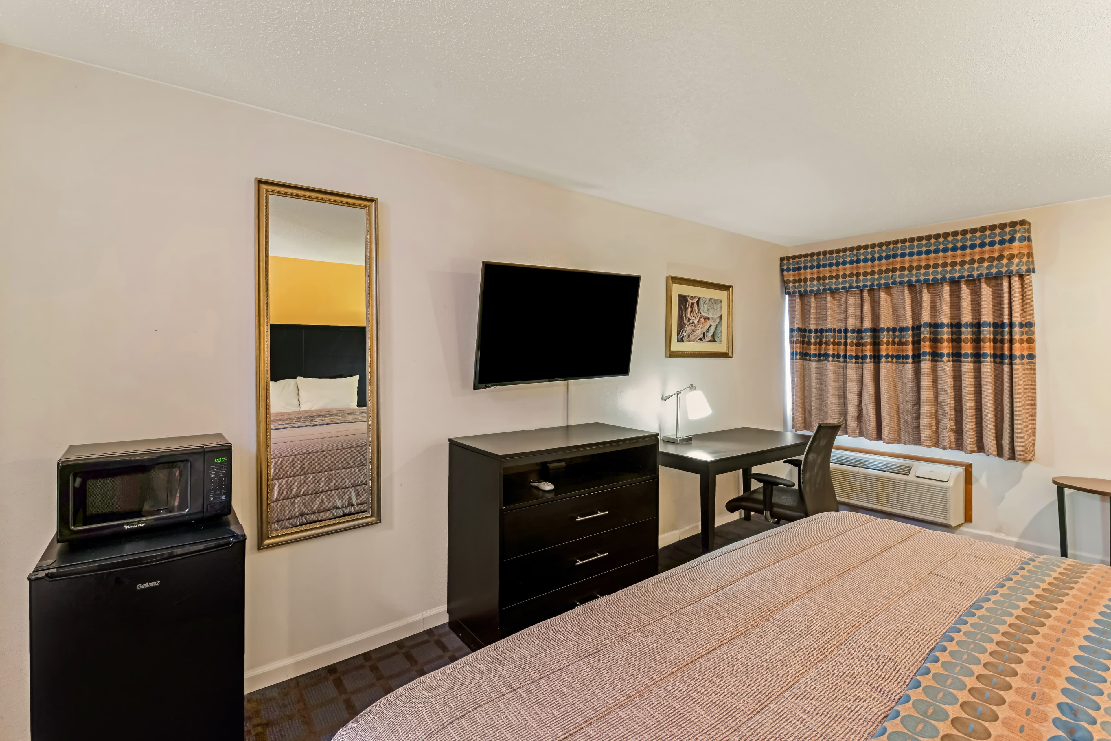 Rodeway Inn Red Oak — 8