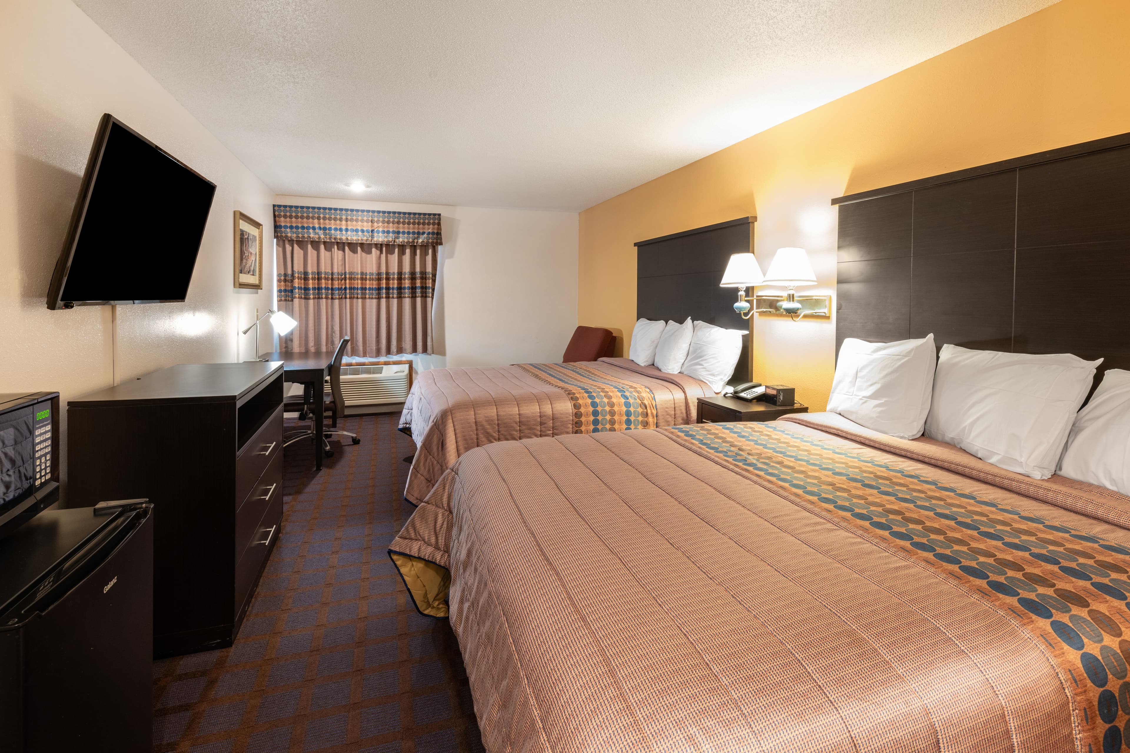 Rodeway Inn Red Oak — 11