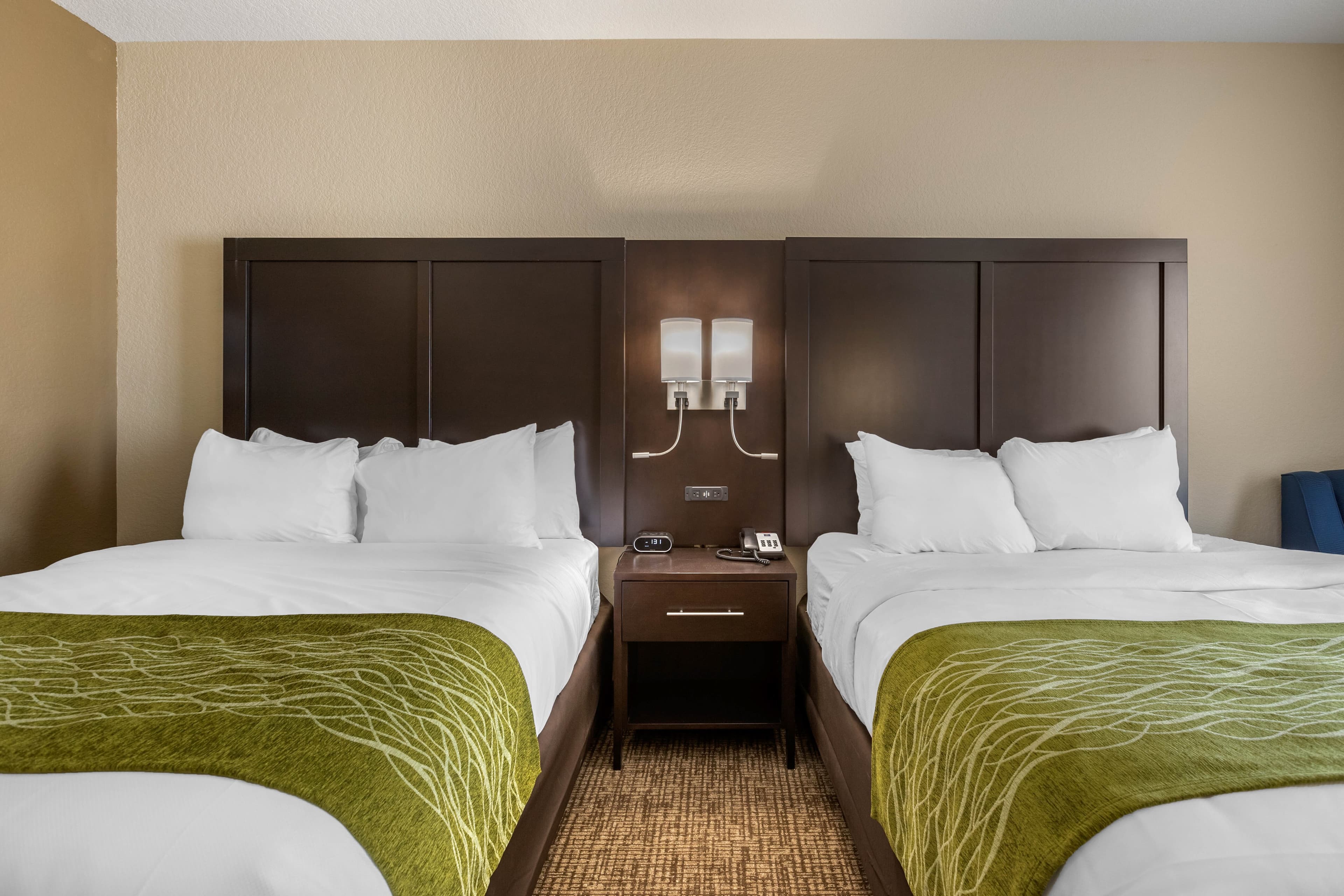 Comfort Inn & Suites Cedar Rapids CID Eastern Iowa Airport — 14
