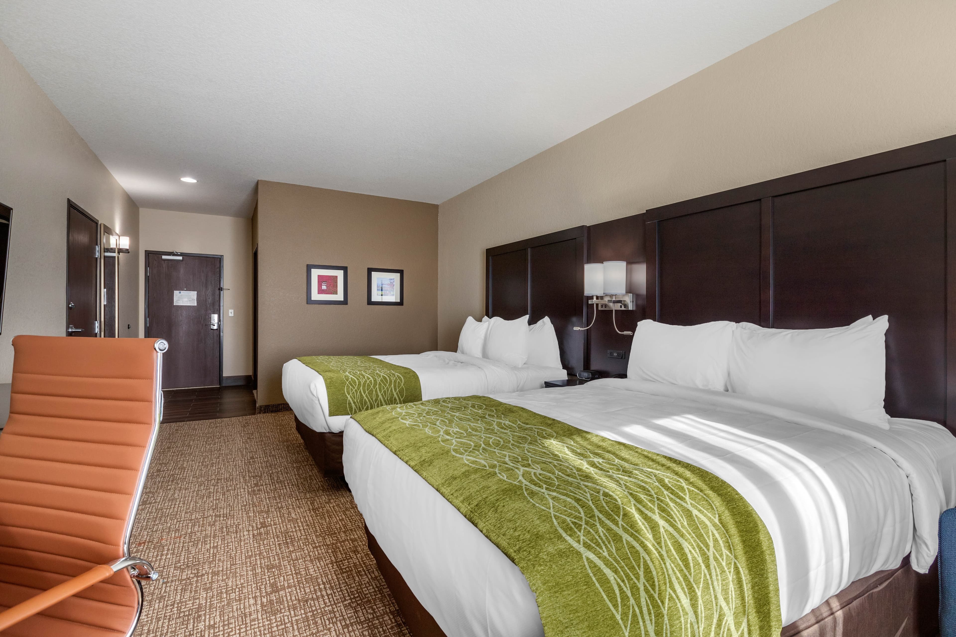 Comfort Inn & Suites Cedar Rapids CID Eastern Iowa Airport — 32