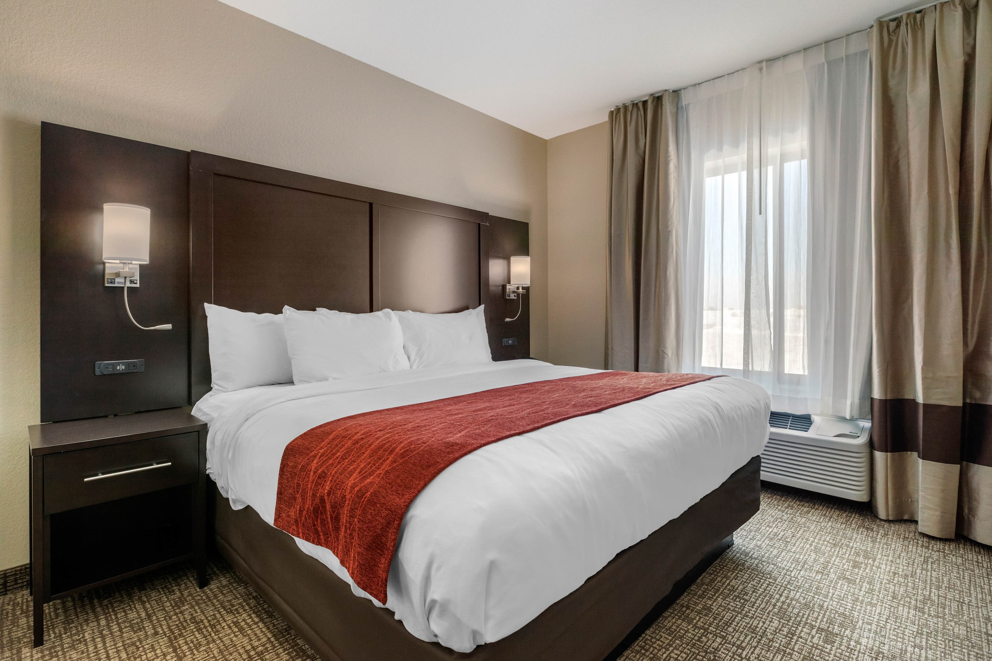 Comfort Inn & Suites Cedar Rapids CID Eastern Iowa Airport — 37