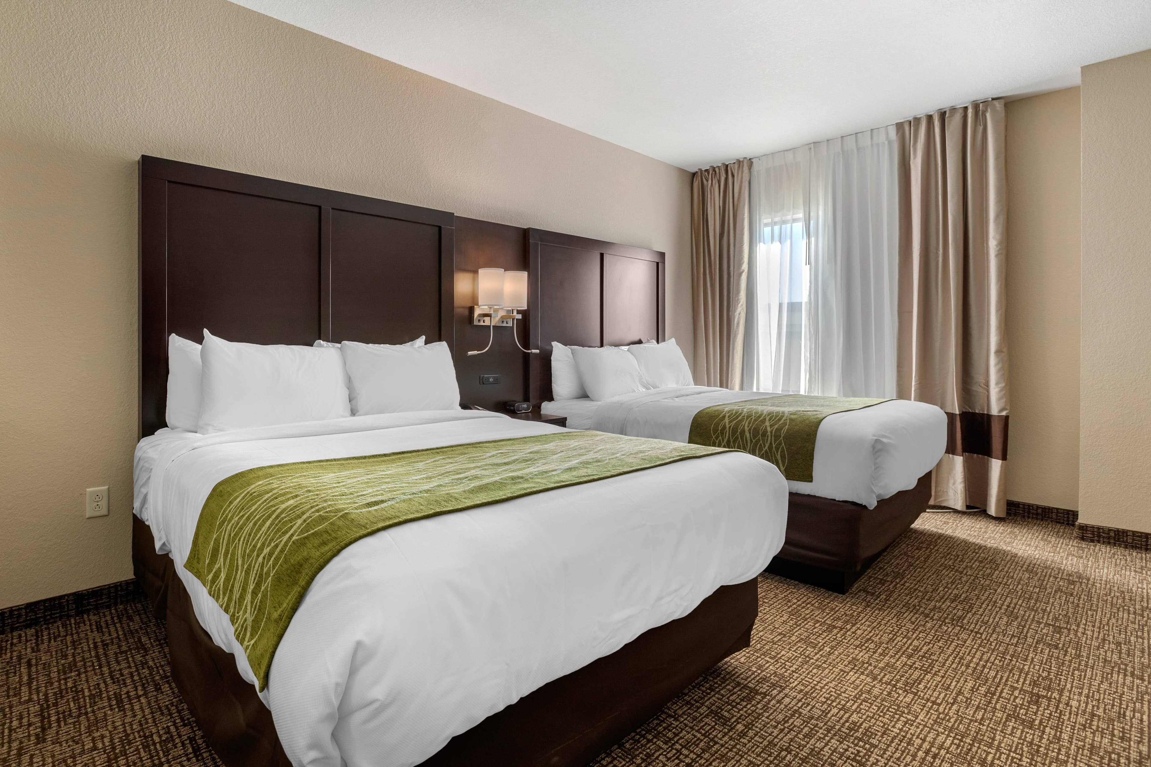 Comfort Inn & Suites Cedar Rapids CID Eastern Iowa Airport — 41