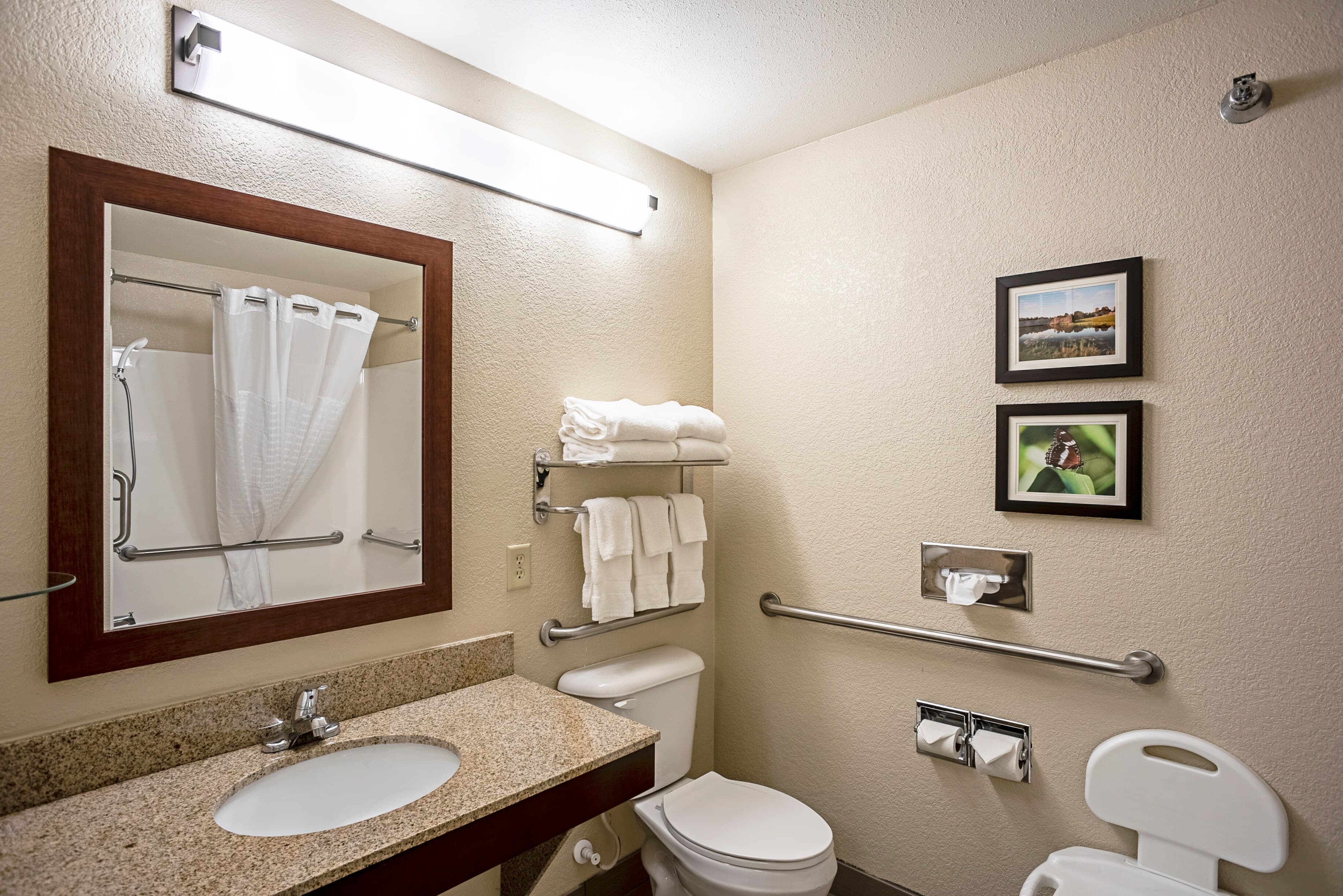 Comfort Inn & Suites Independence — 9