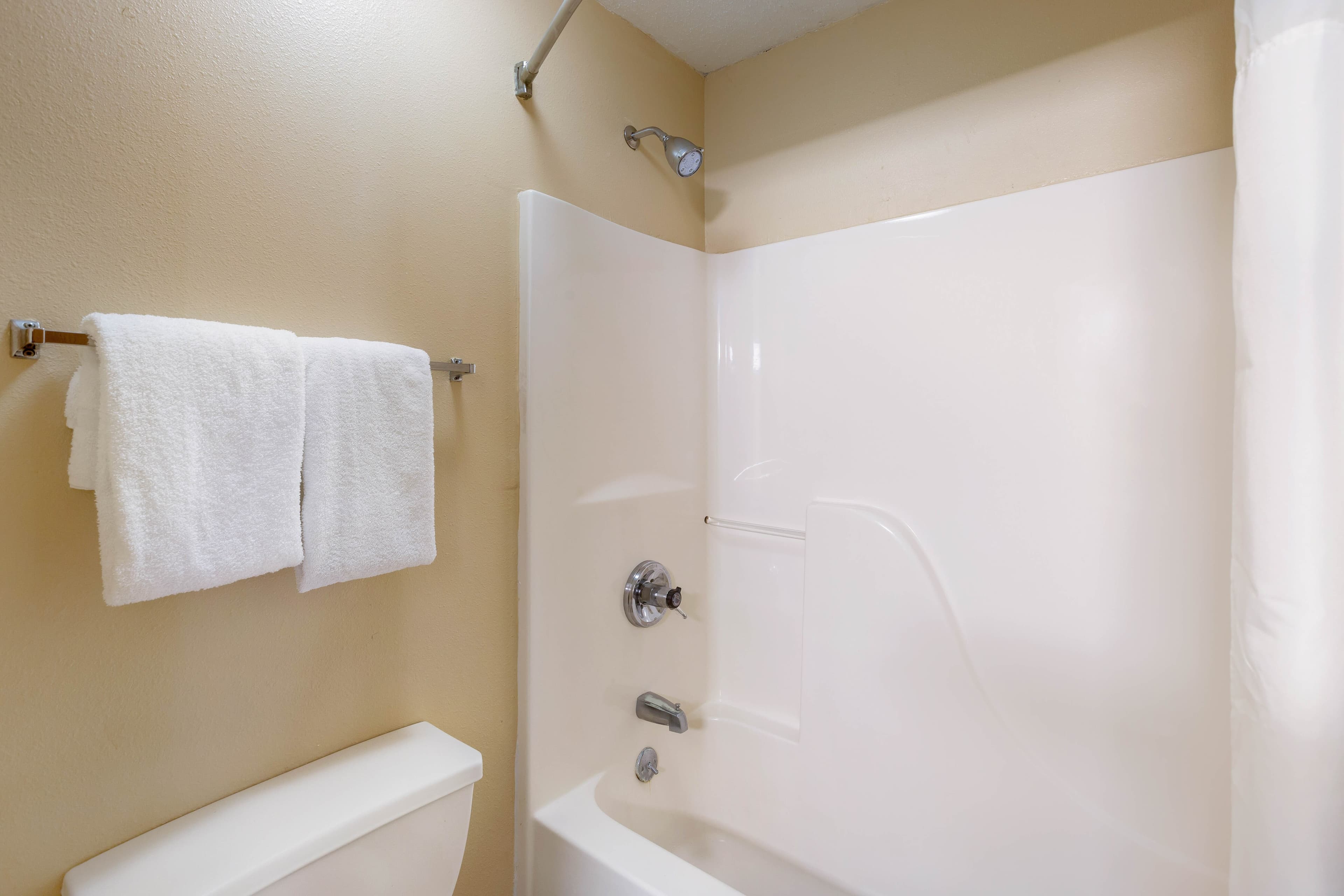 Quality Inn - Storm Lake - Image 5