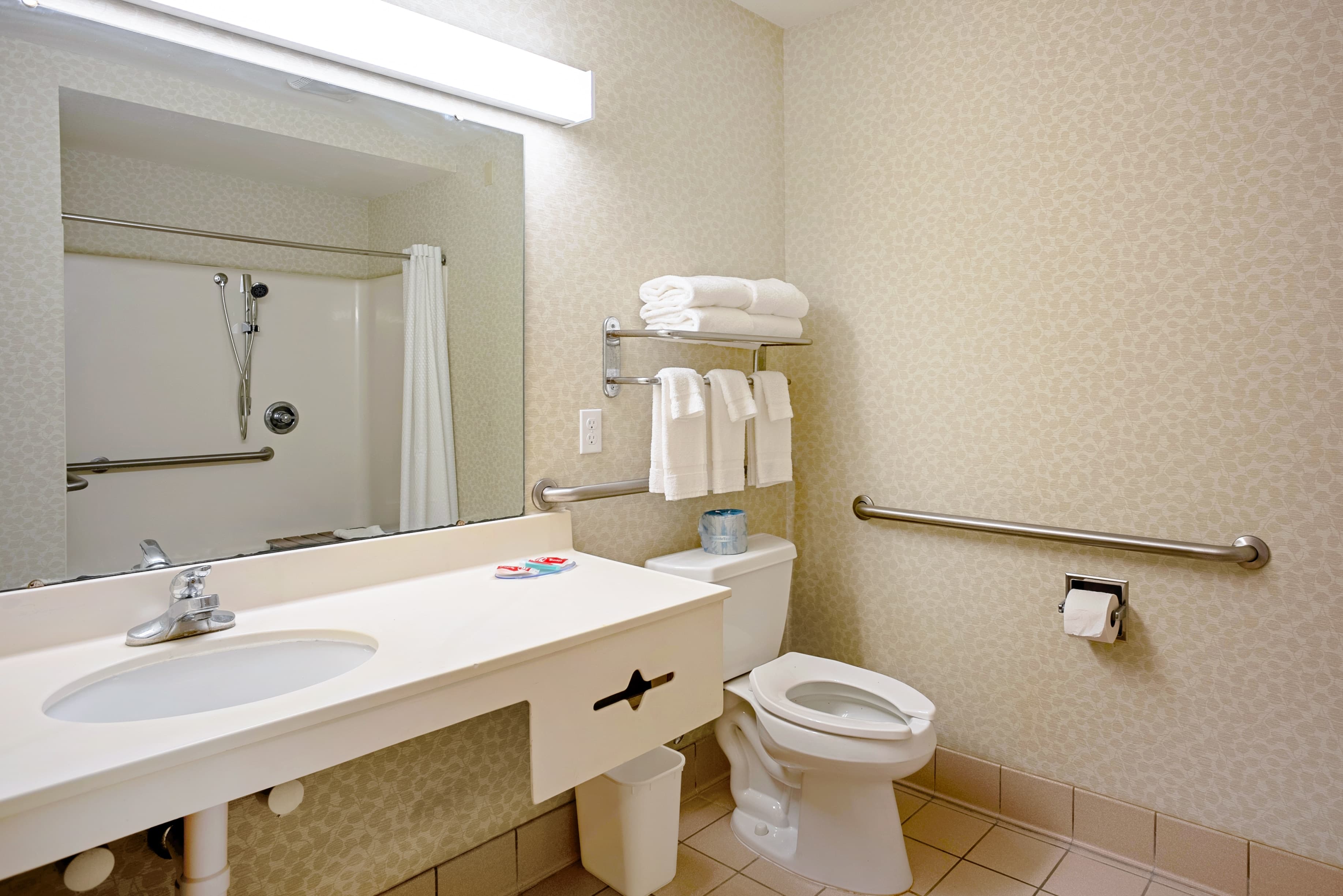 Quality Inn Frontier at U.S. Hwy 30 — 10