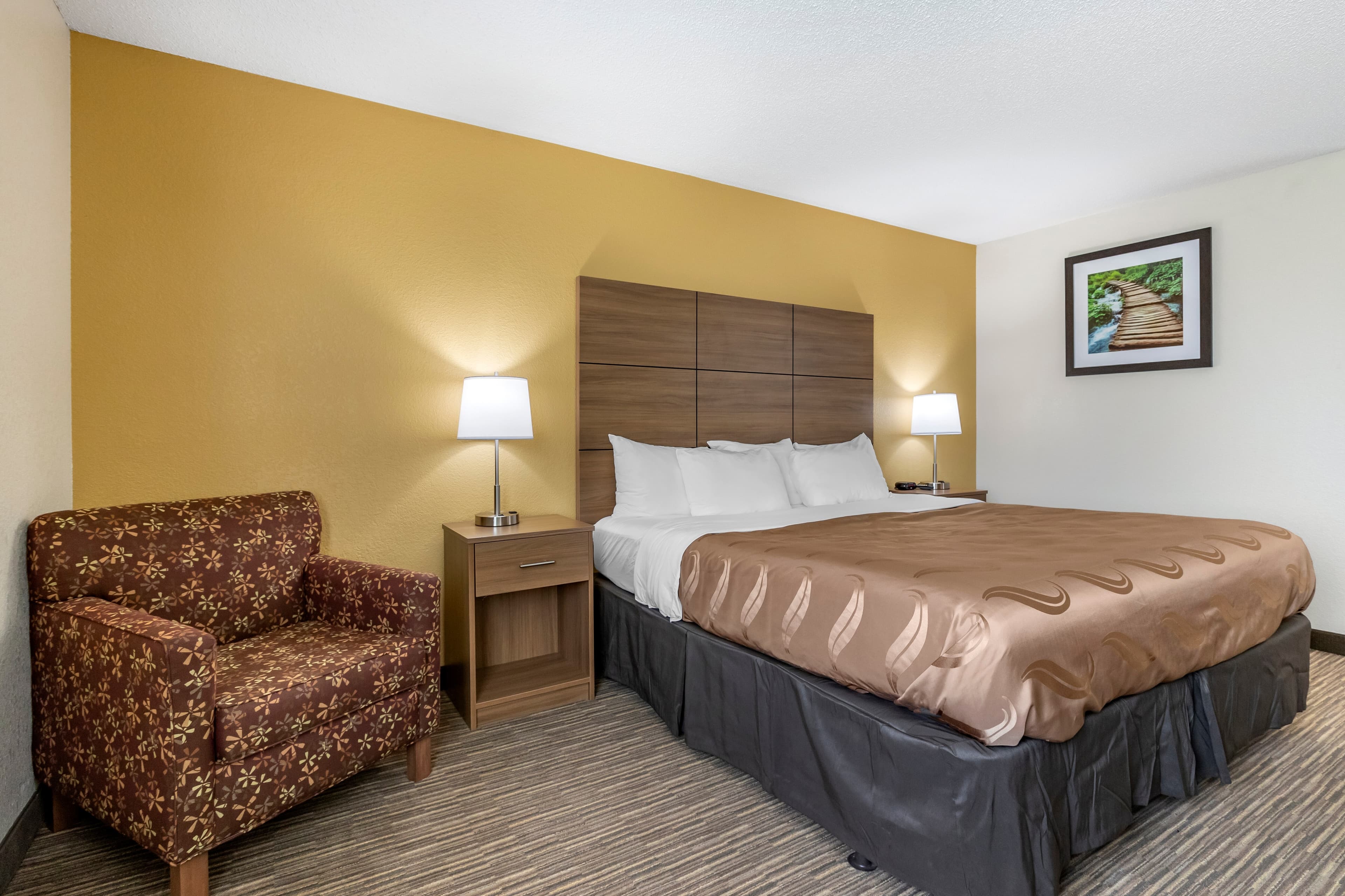 Quality Inn Creston - Image 3
