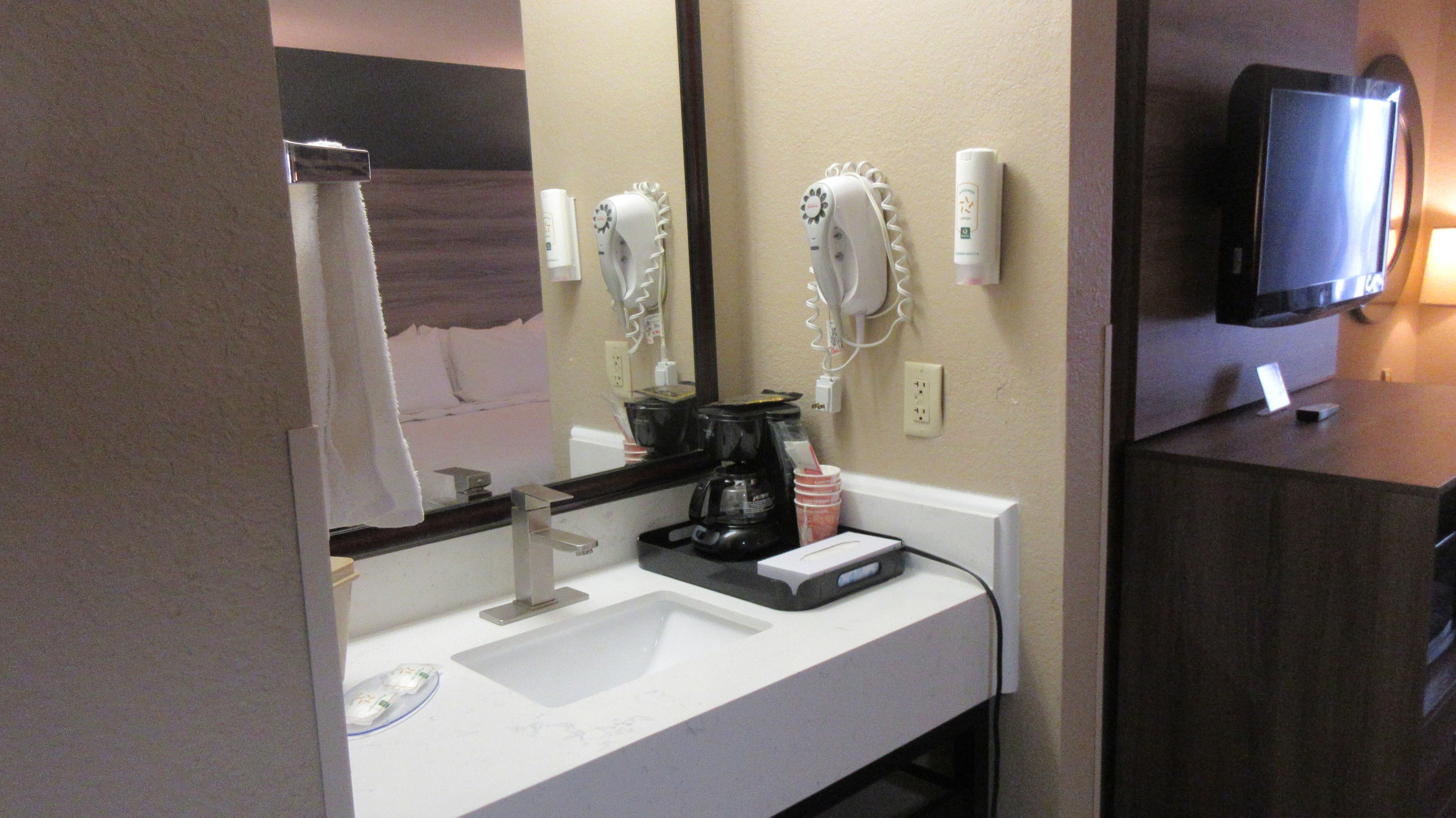 Quality Inn Fairfield - Image 5