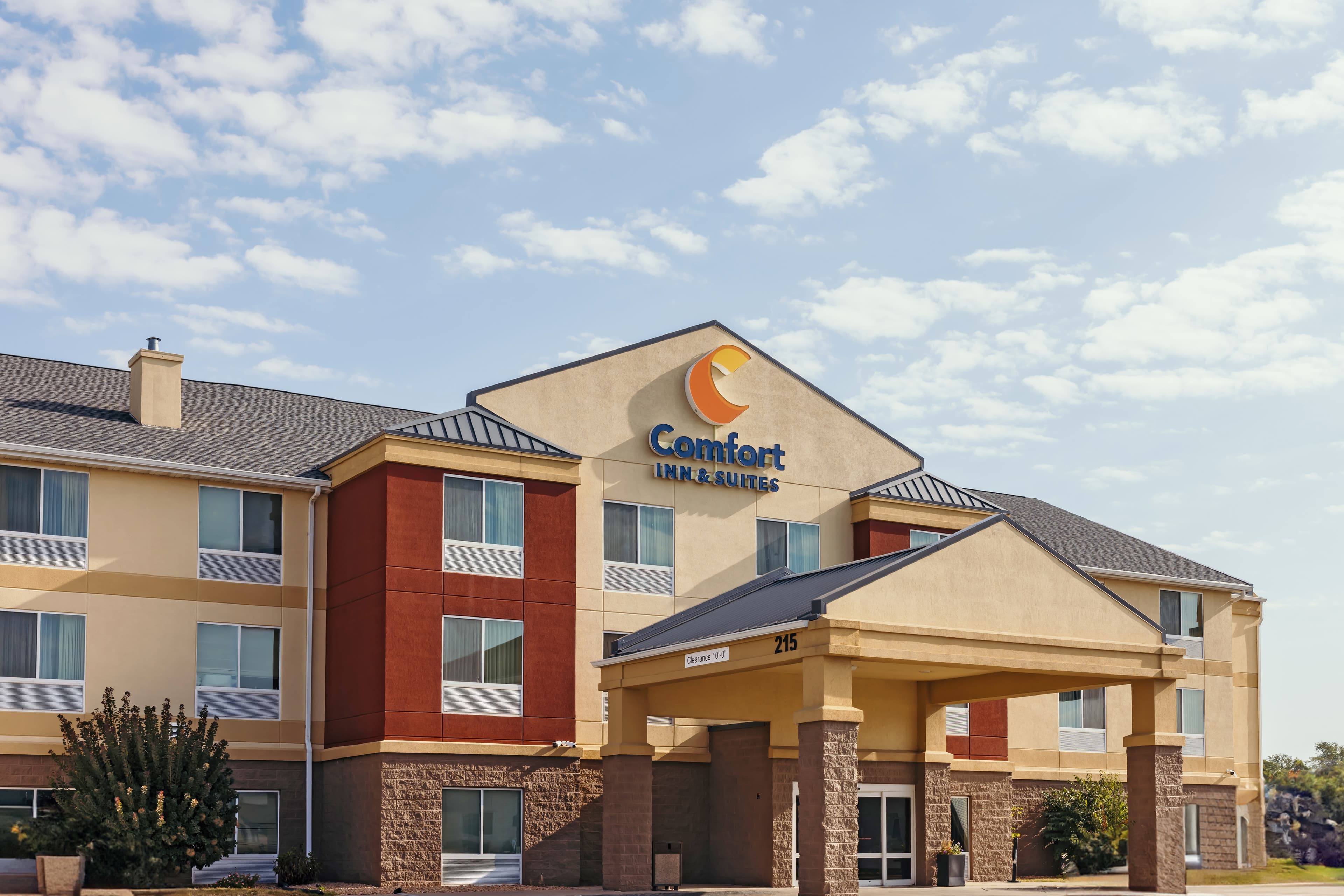 Comfort Inn & Suites Ankeny - Des Moines - Image 1