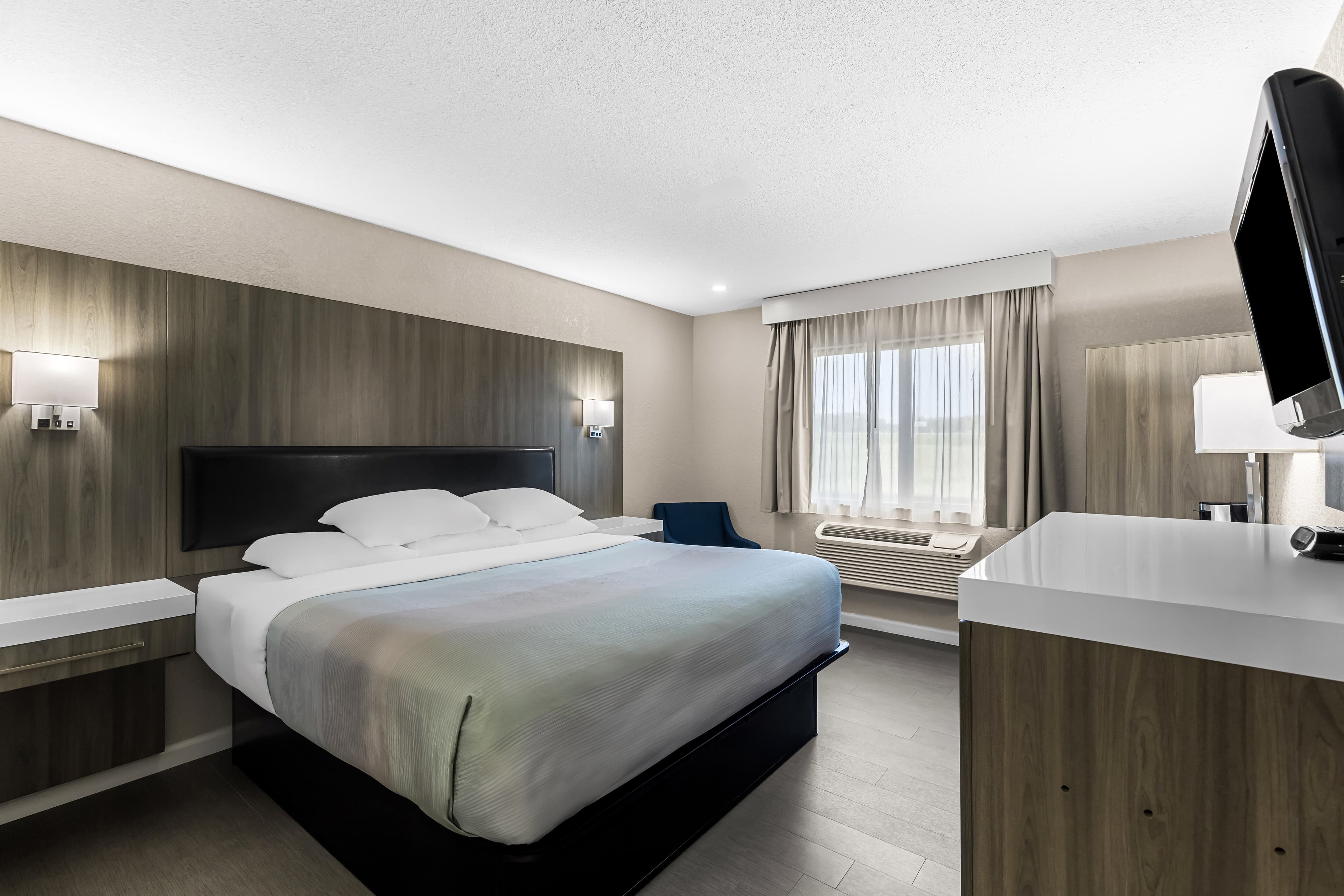 Quality Inn Oskaloosa - Image 4