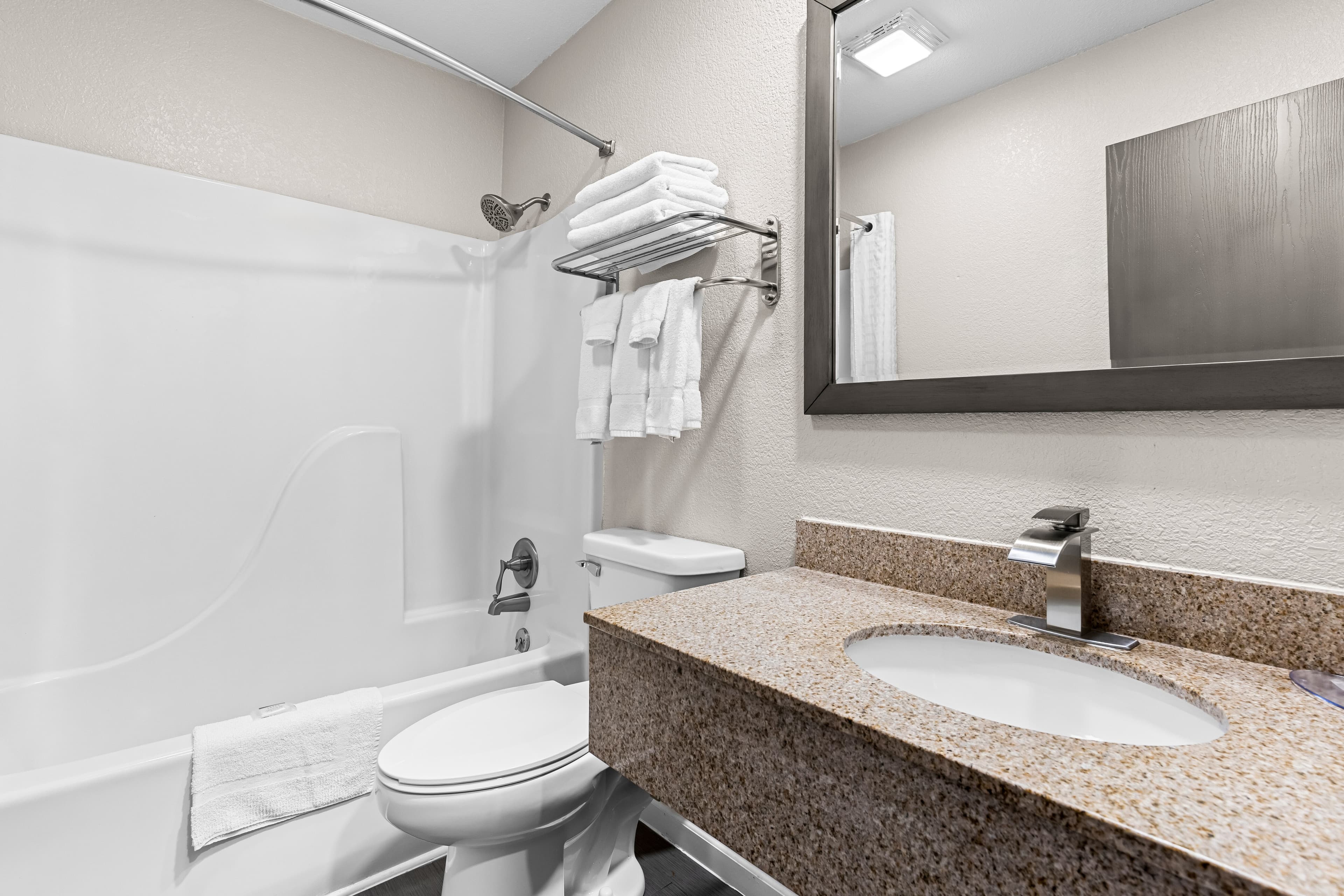 Quality Inn Oskaloosa — 25