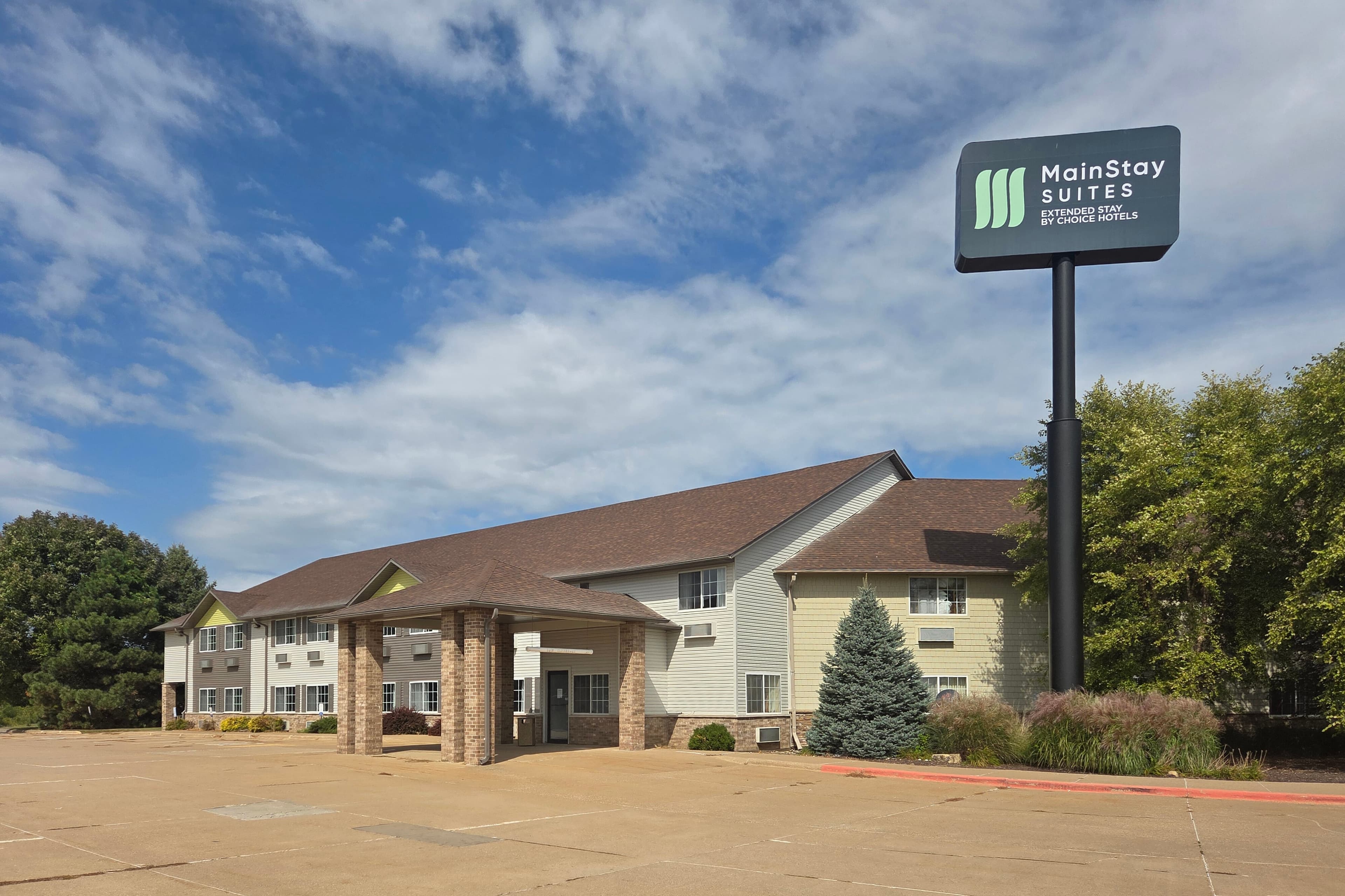 MainStay Suites LeClaire - Quad Cities - Image 1