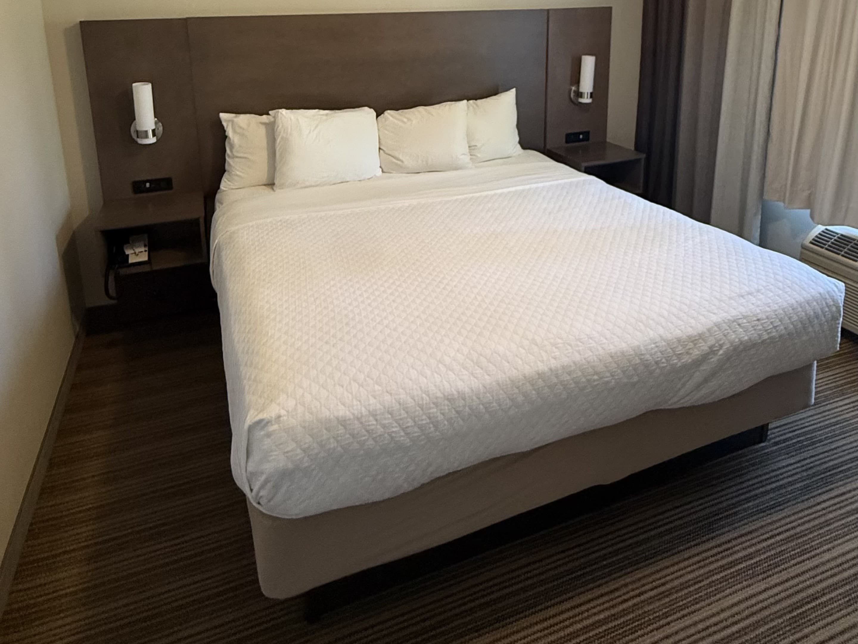 Country Inn & Suites by Radisson, Mason City, IA - Image 3