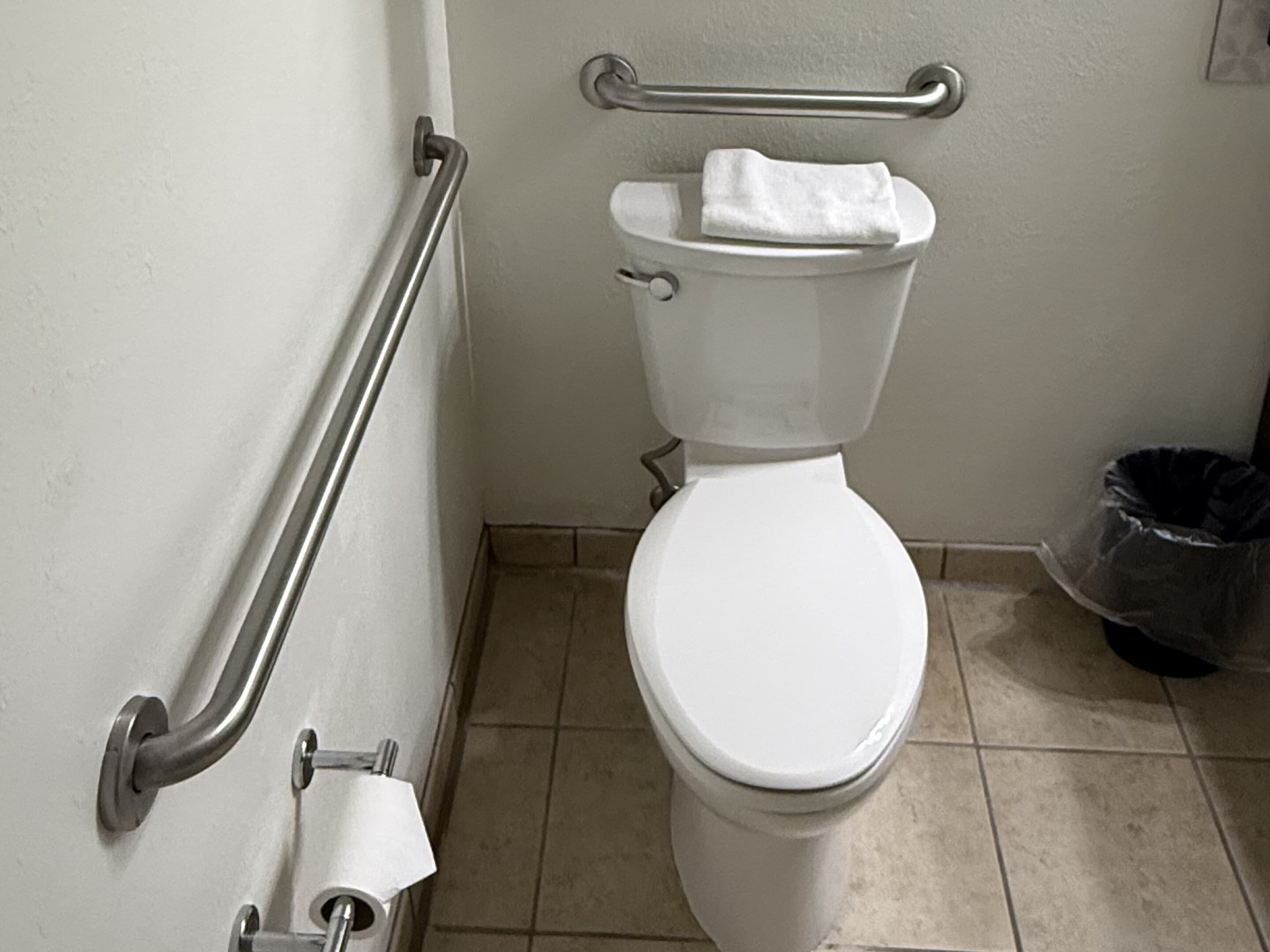 Country Inn & Suites by Radisson, Mason City, IA — 9