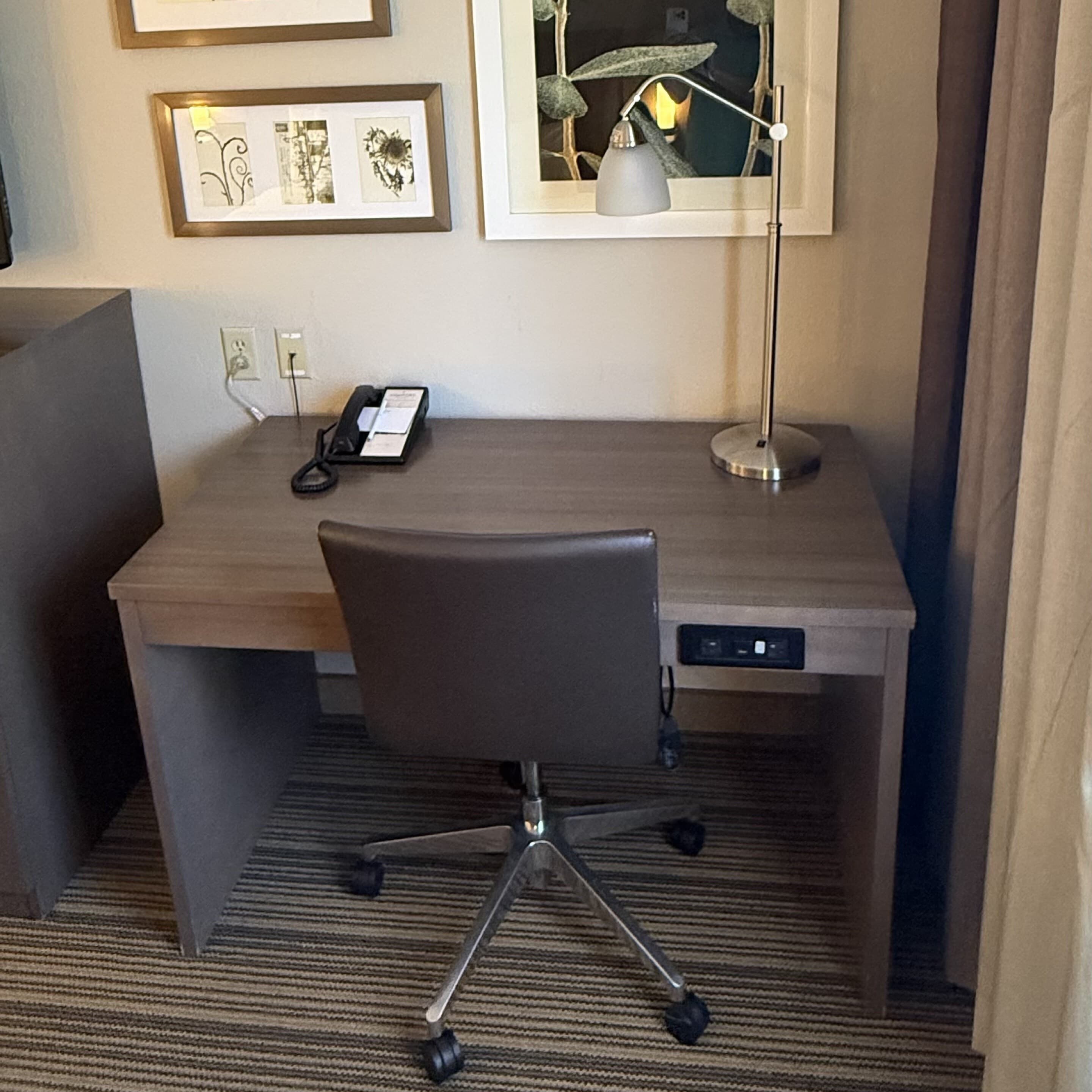 Country Inn & Suites by Radisson, Mason City, IA — 20