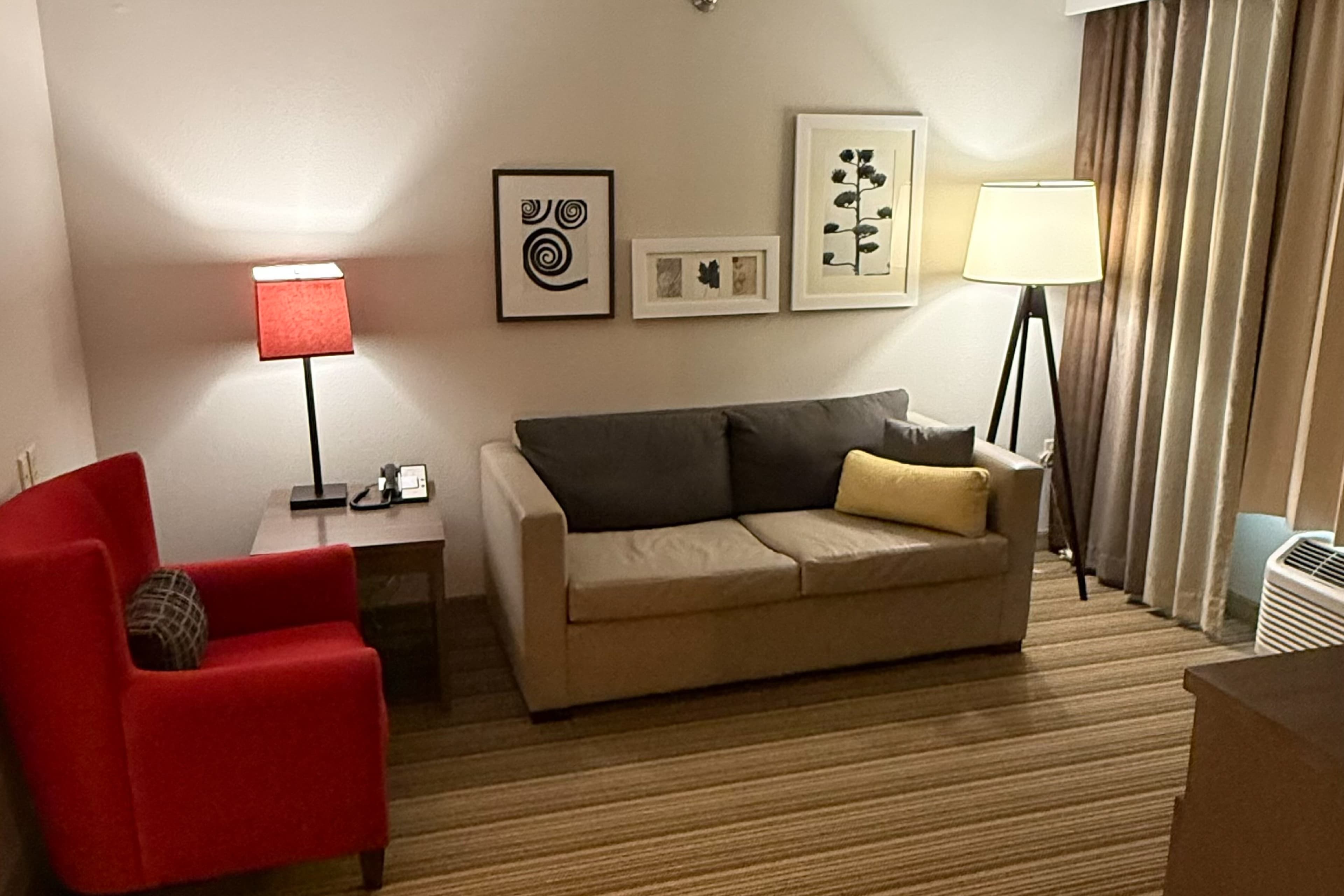 Country Inn & Suites by Radisson, Mason City, IA — 11